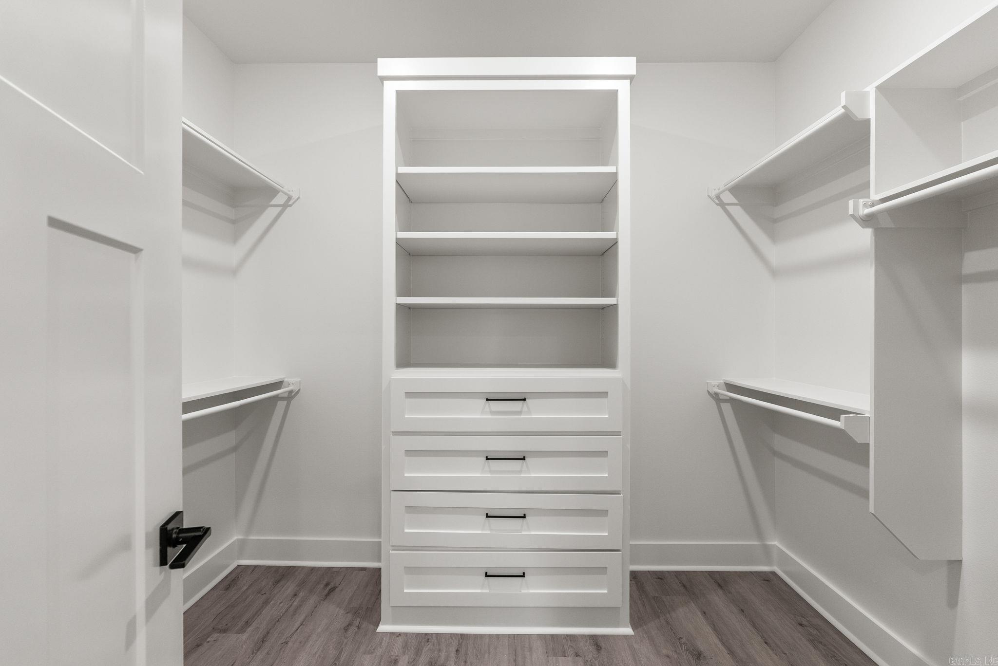 TAYLORS PLACE - Residential