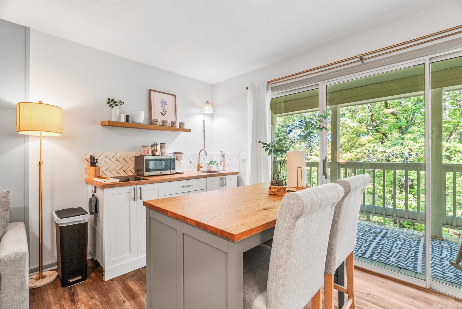 SUMMERHILL PLACE CONDOS - Residential