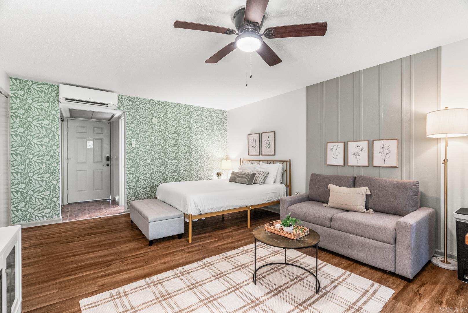 SUMMERHILL PLACE CONDOS - Residential