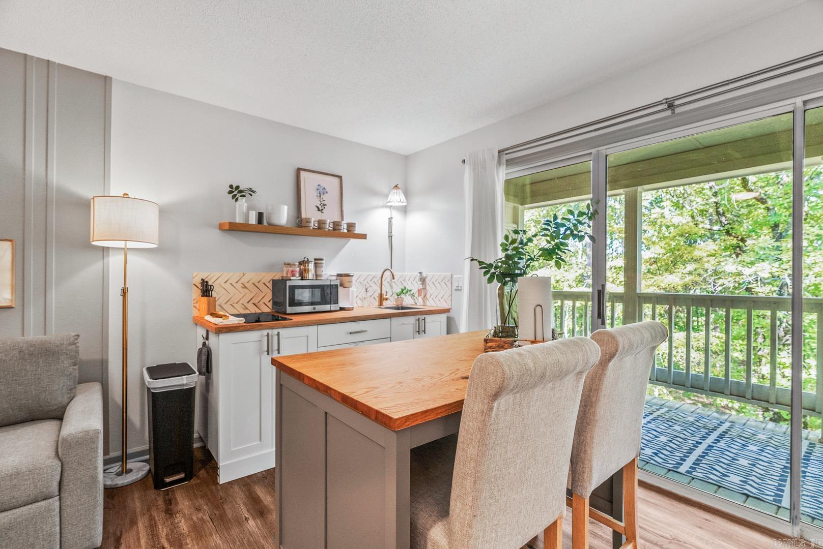SUMMERHILL PLACE CONDOS - Residential