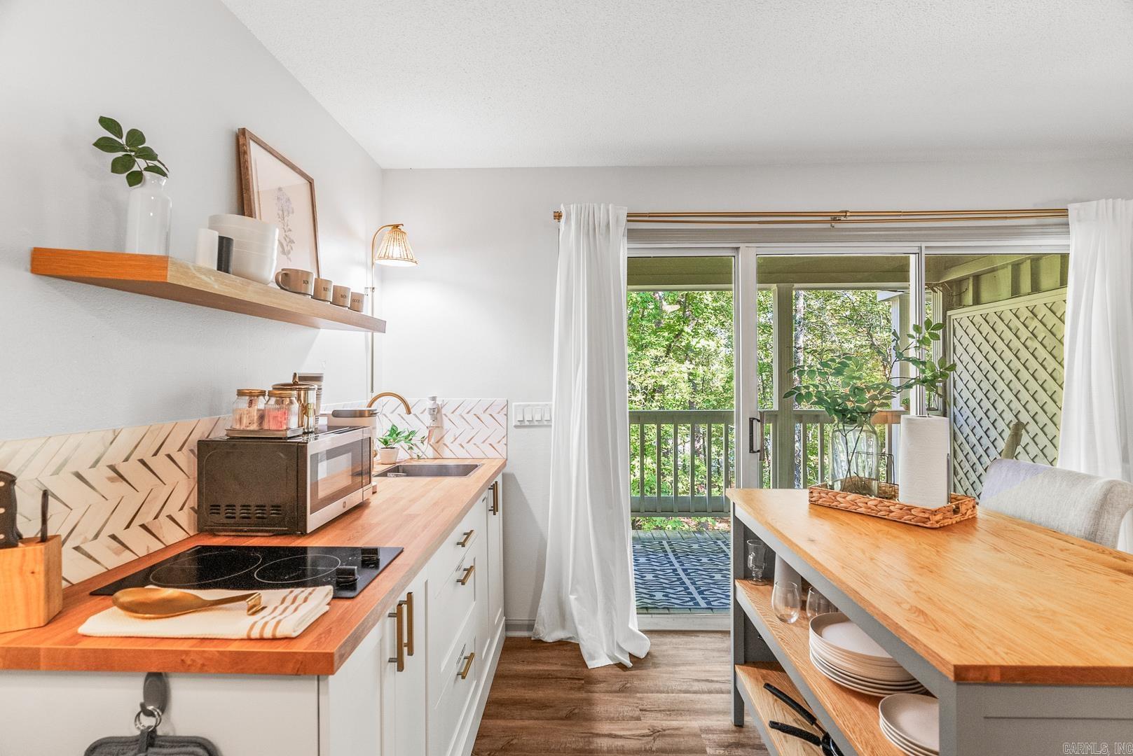 SUMMERHILL PLACE CONDOS - Residential