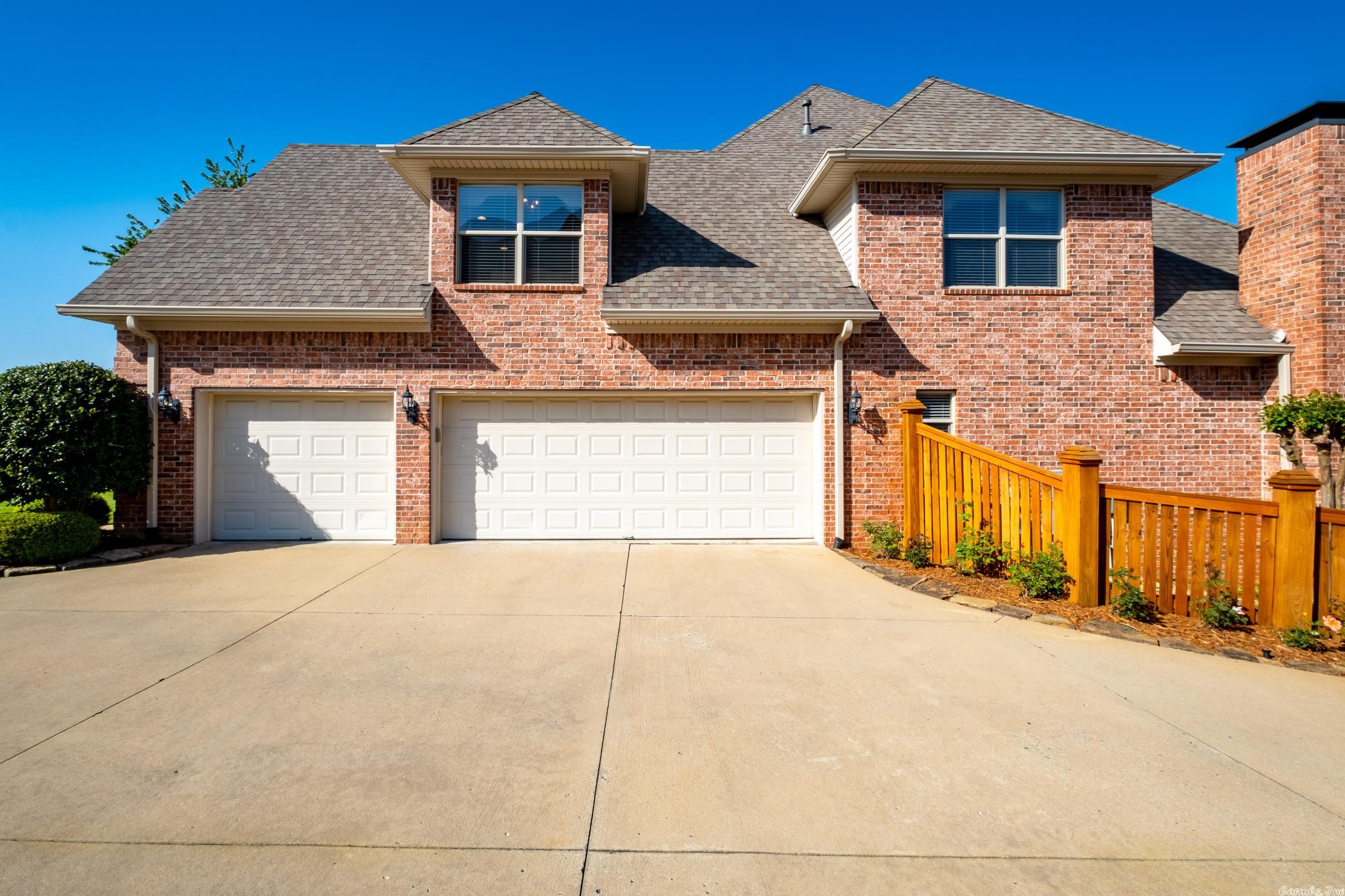 CHENAL VALLEY MARGEUAX - Residential