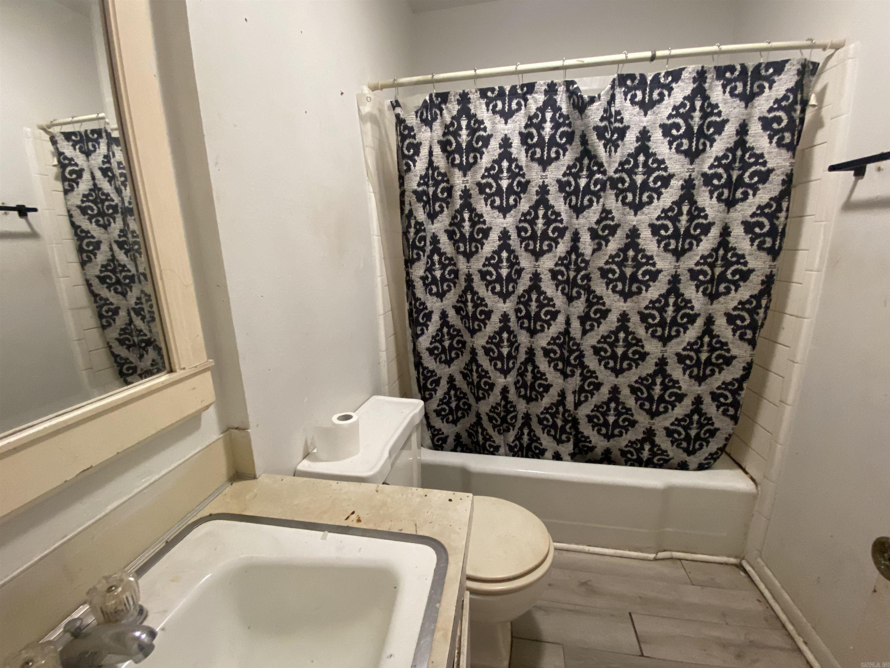 Lake View - Residential