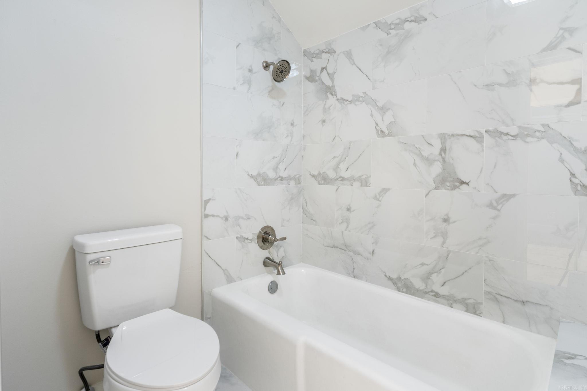 LAKEWOOD NE - Residential