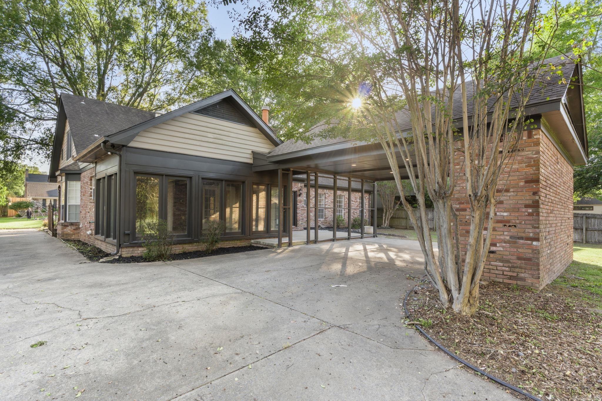 LAKEWOOD NE - Residential