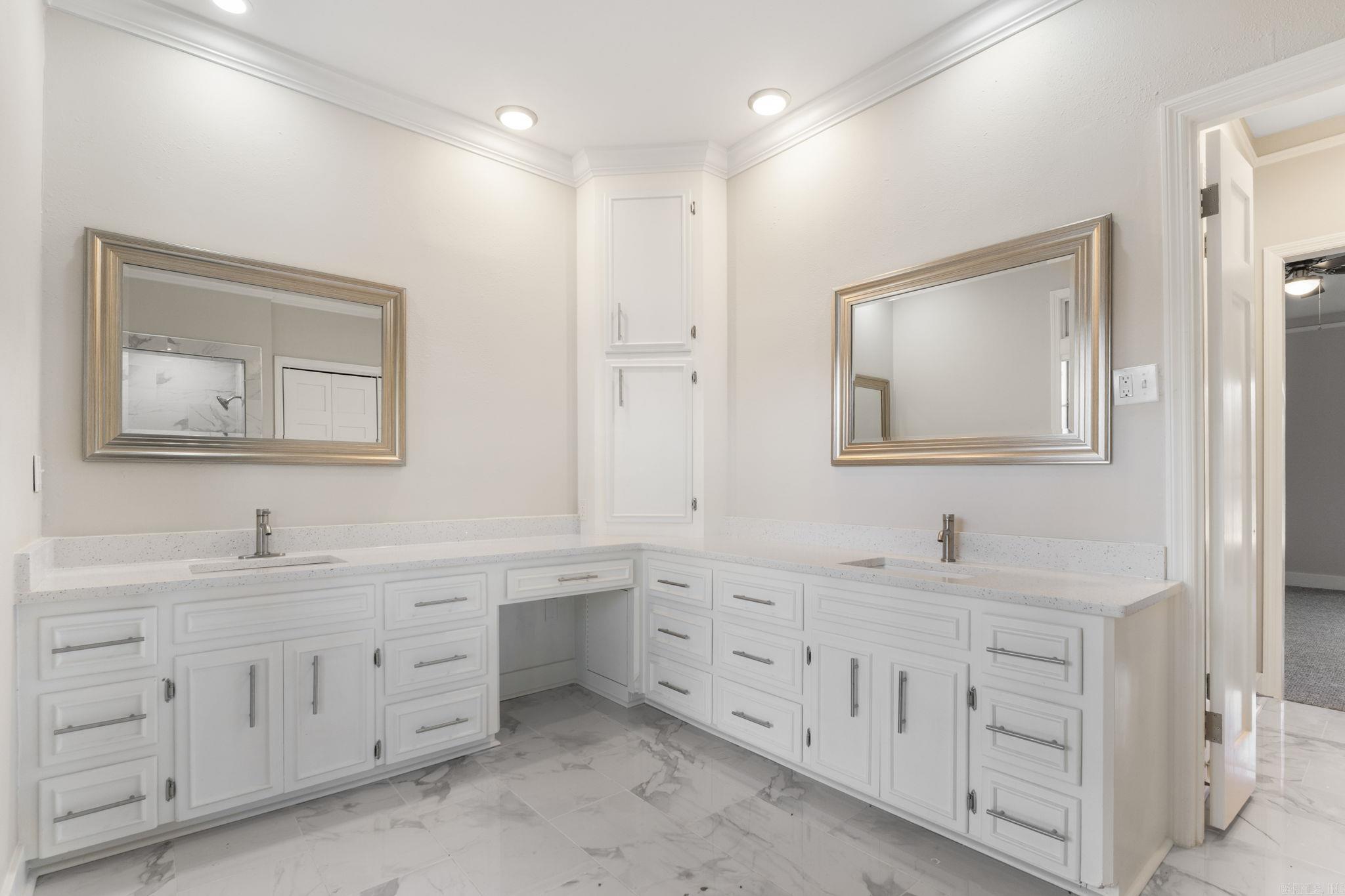 LAKEWOOD NE - Residential