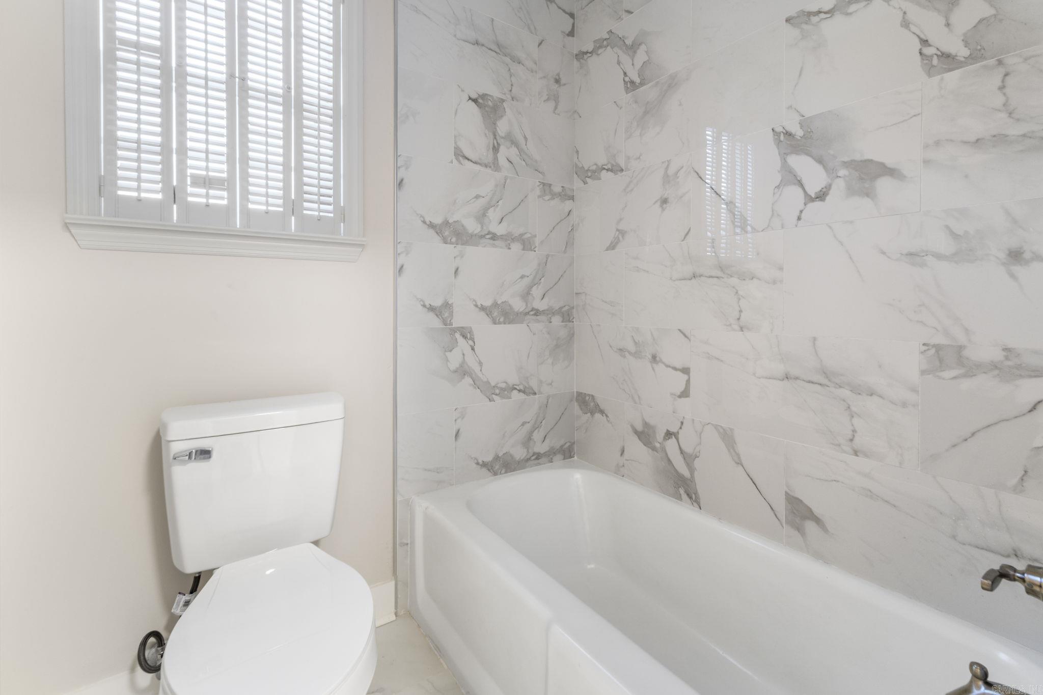 LAKEWOOD NE - Residential