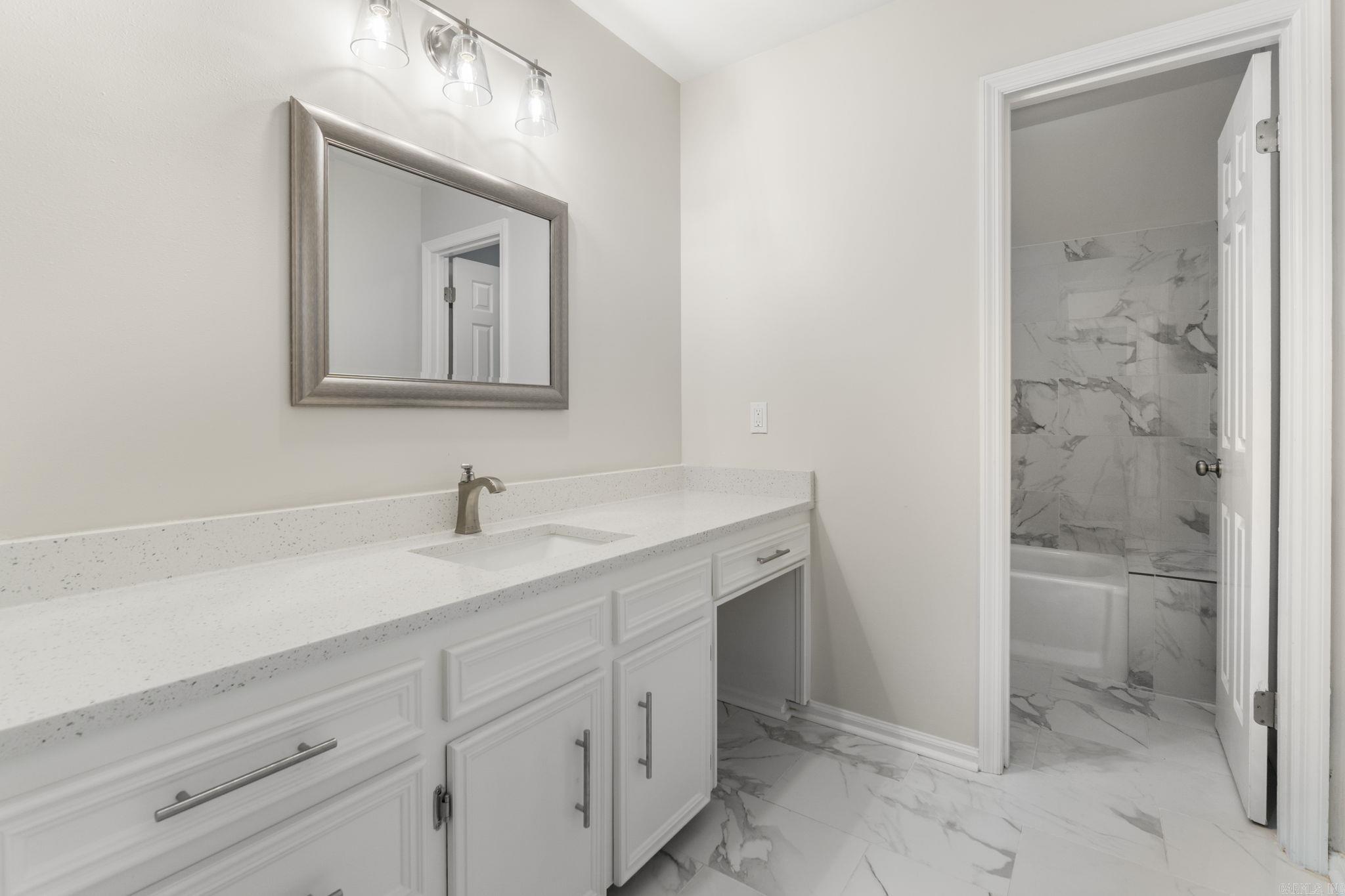 LAKEWOOD NE - Residential