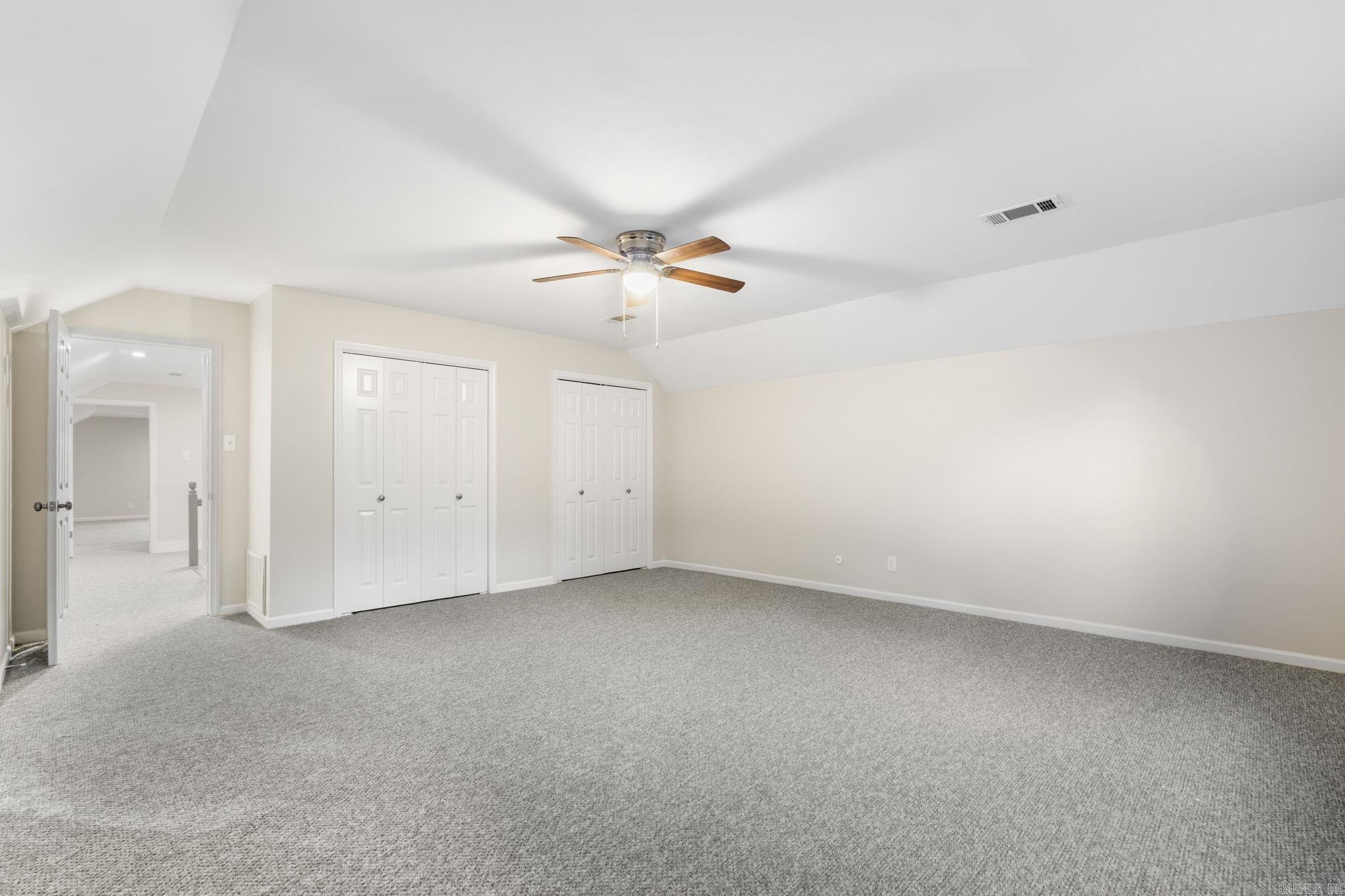 LAKEWOOD NE - Residential