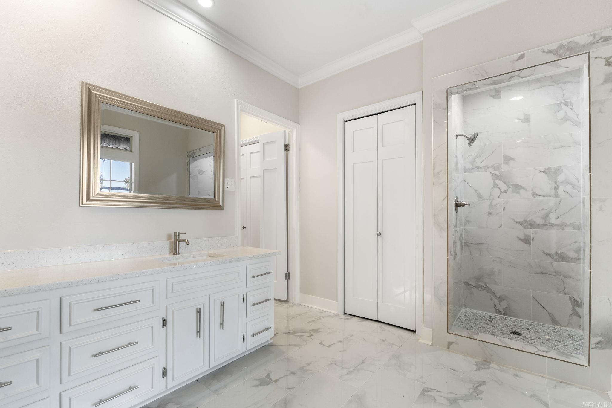 LAKEWOOD NE - Residential