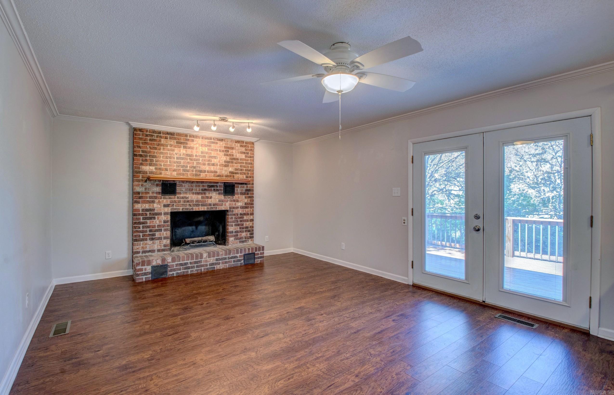 PIKE VIEW - Residential