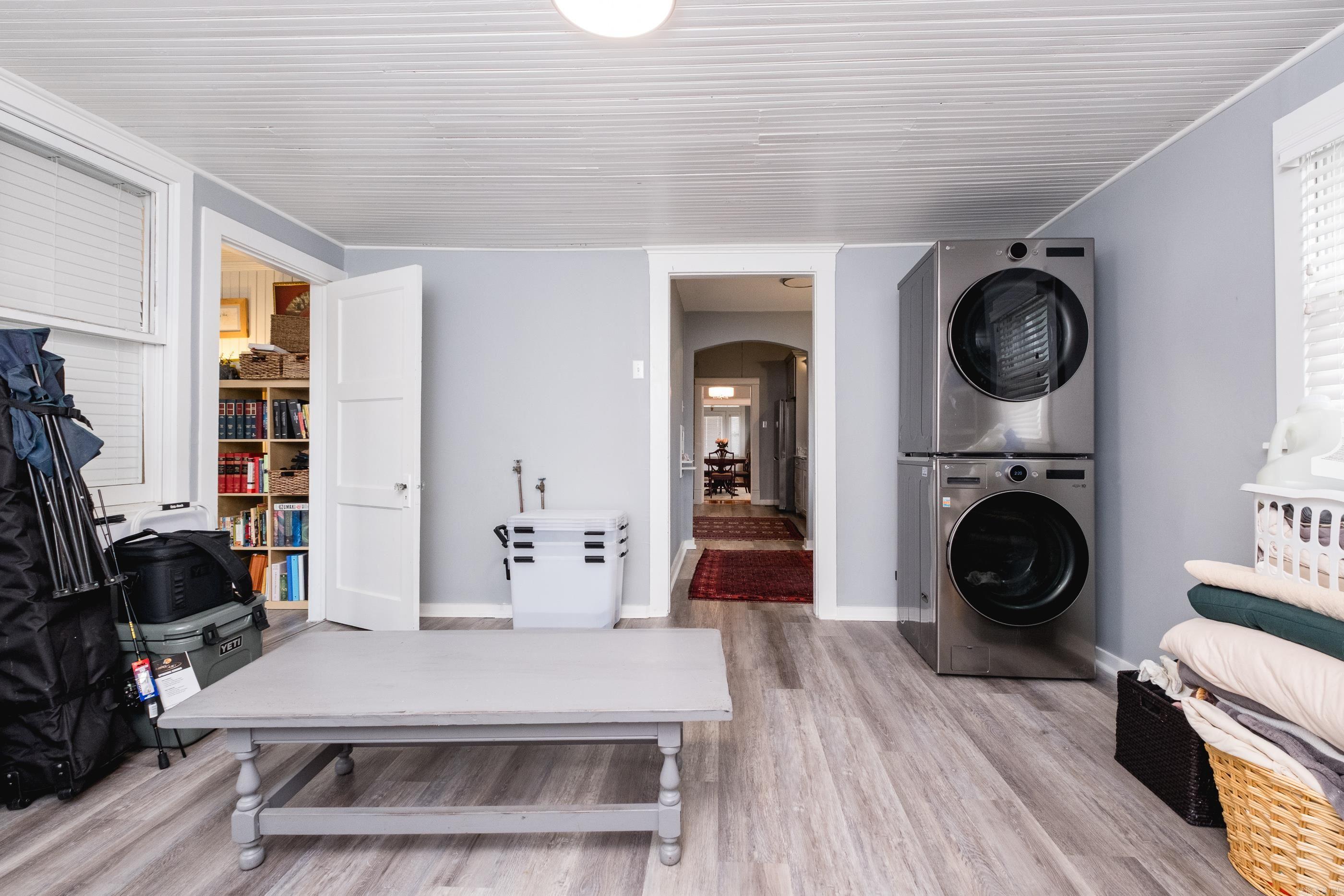 STIFFTS C S - Residential