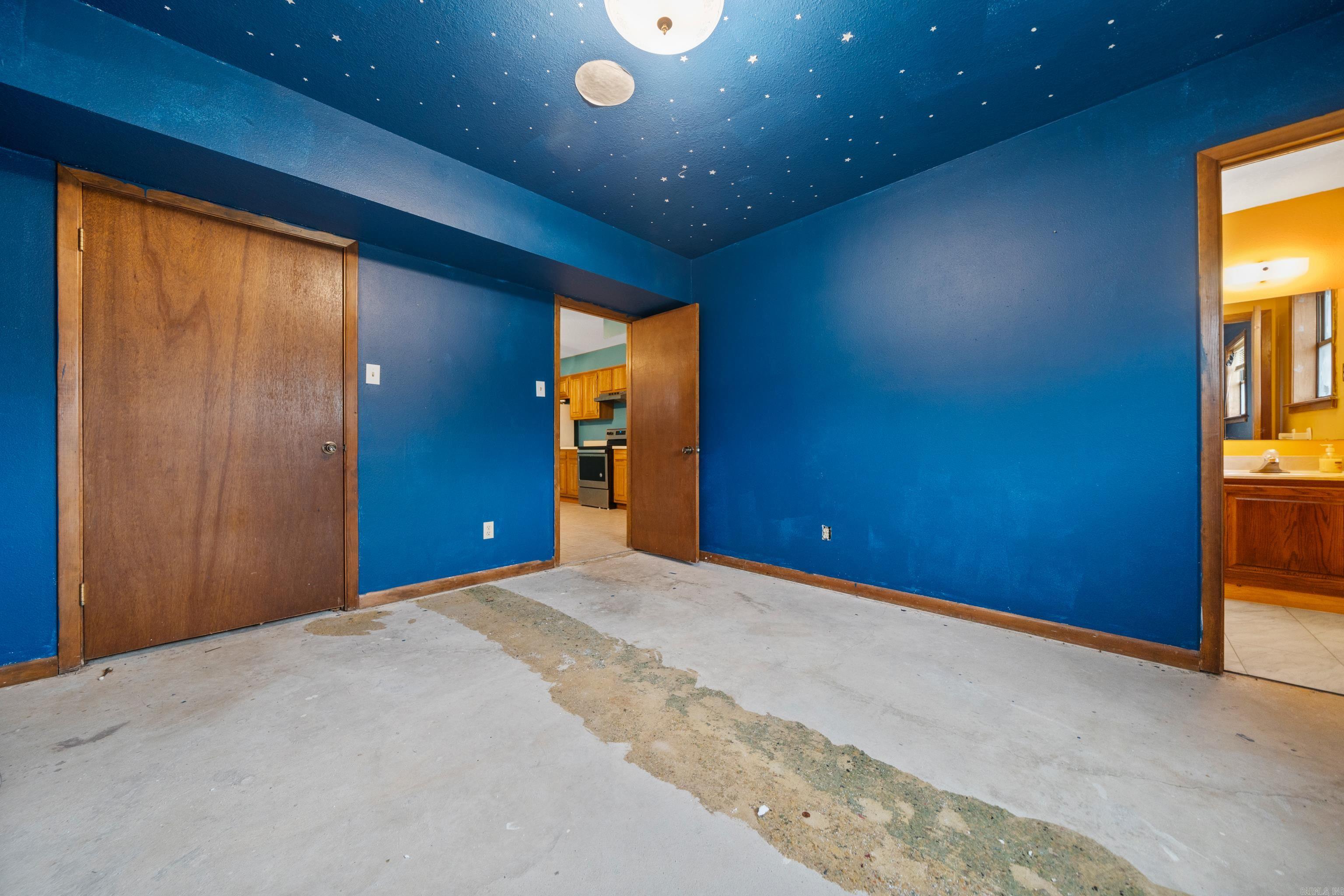 Hot Springs - Residential