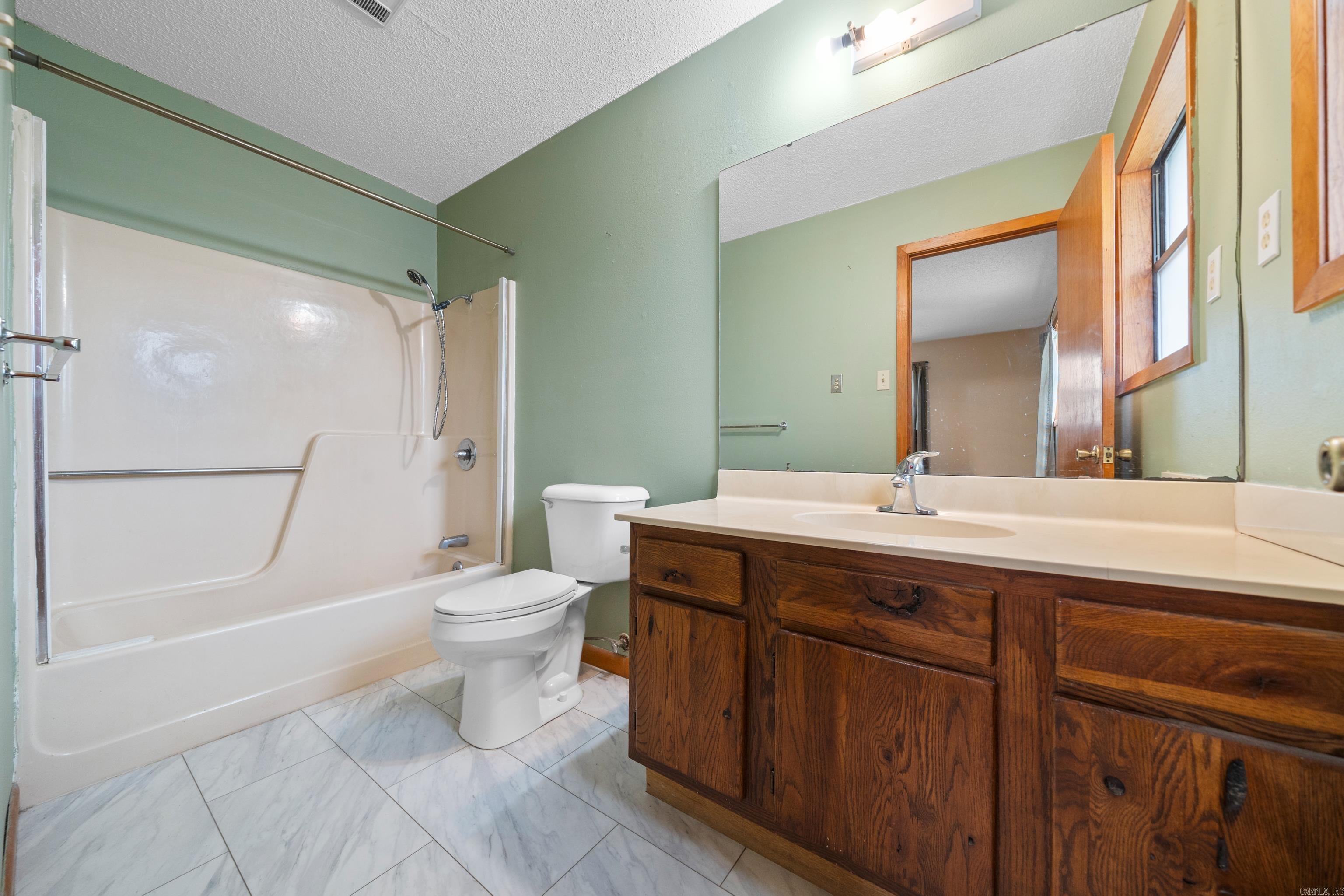 Hot Springs - Residential