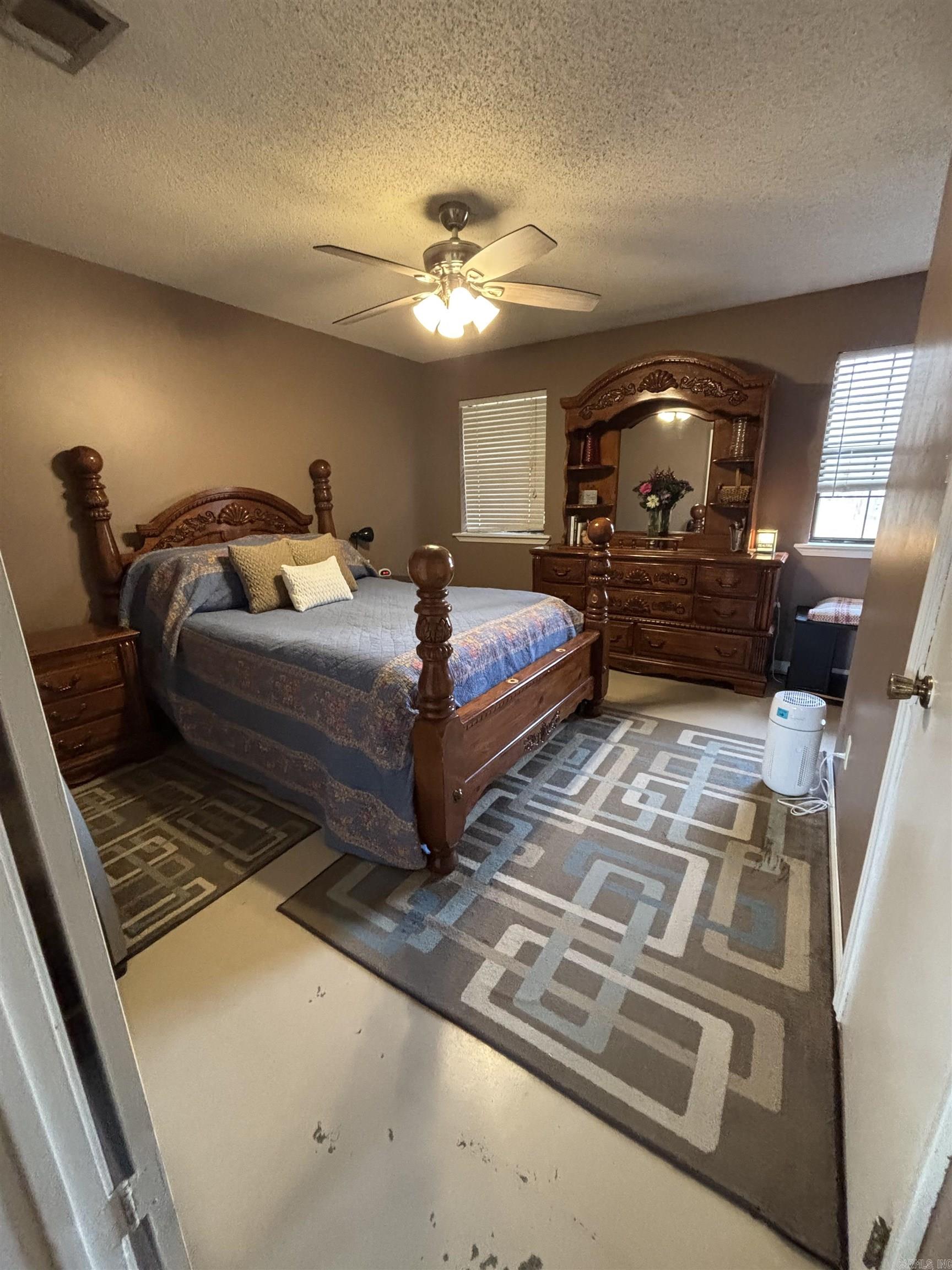 CINNAMON ACRES - Residential