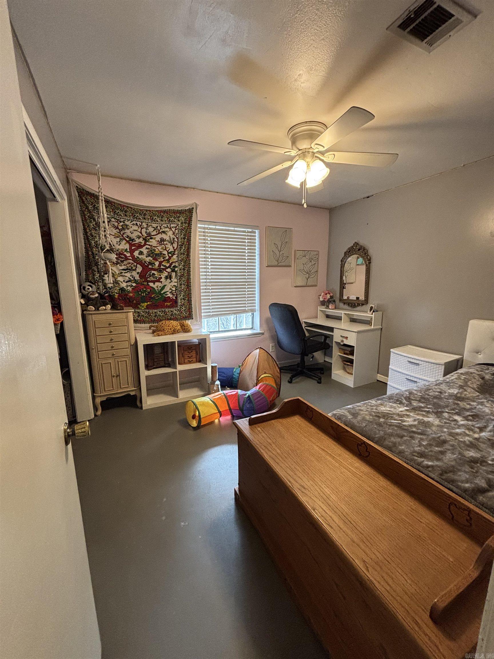 CINNAMON ACRES - Residential