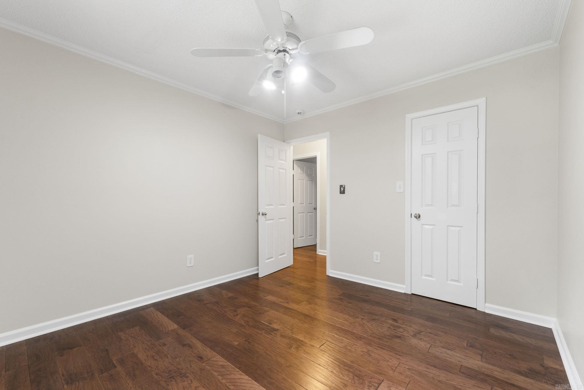 HIDDEN VALLEY - Residential