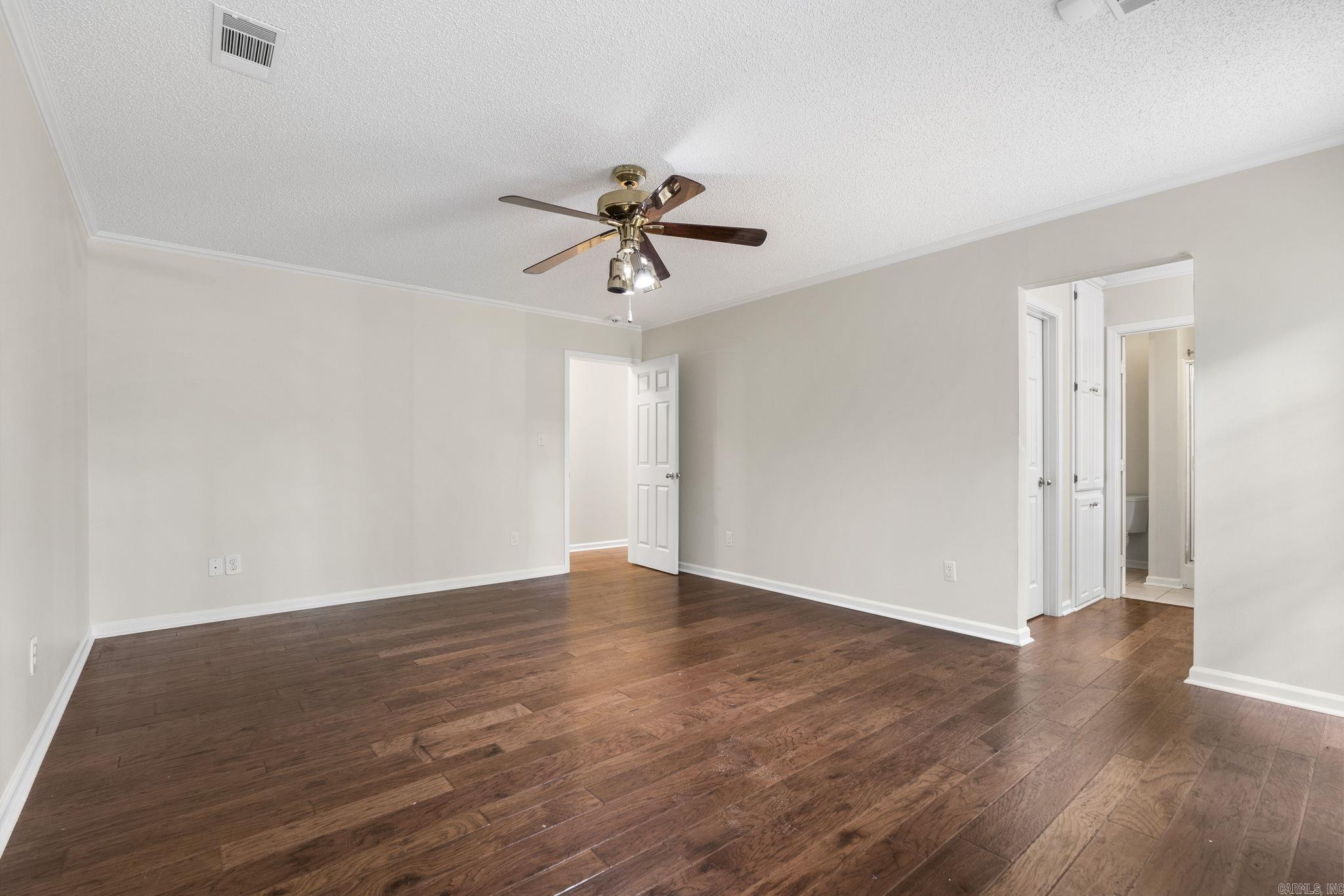 HIDDEN VALLEY - Residential