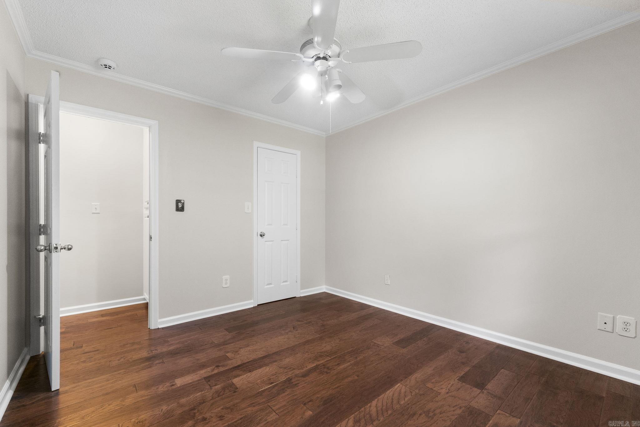 HIDDEN VALLEY - Residential