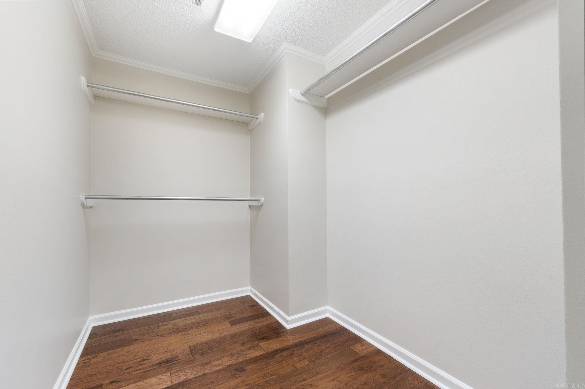 HIDDEN VALLEY - Residential