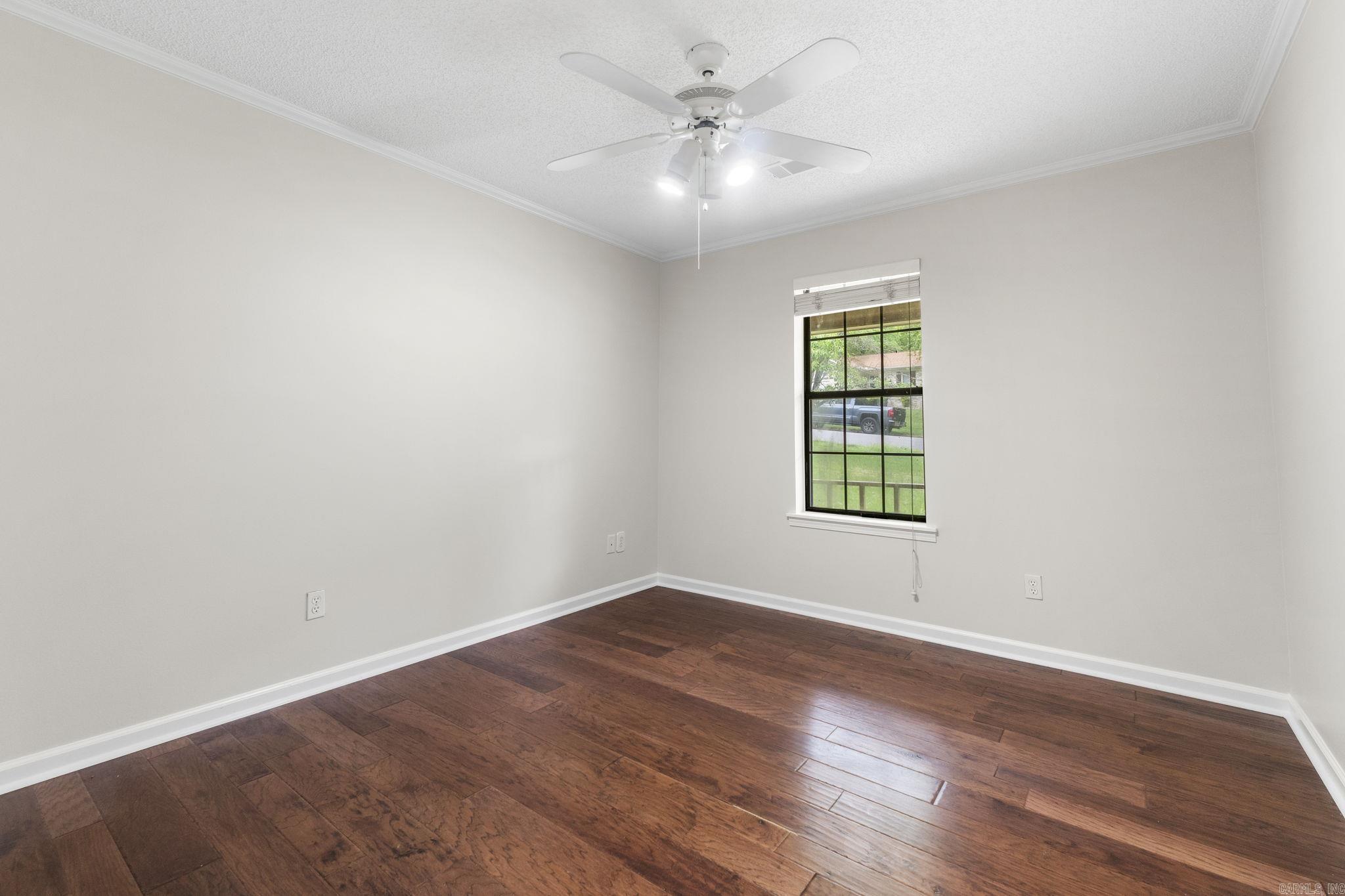 HIDDEN VALLEY - Residential