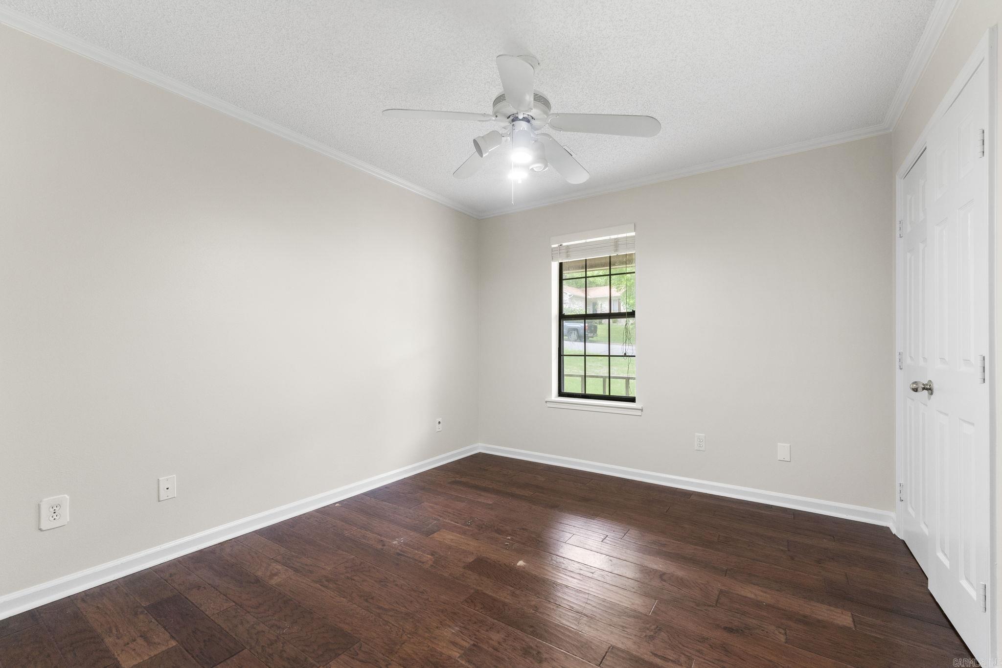 HIDDEN VALLEY - Residential