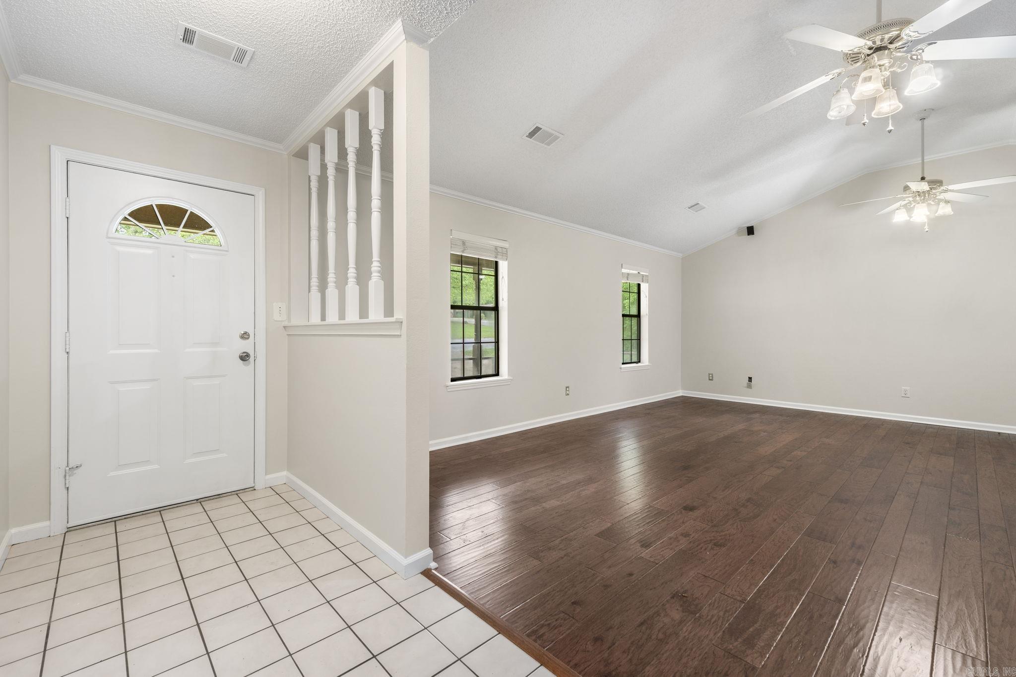 HIDDEN VALLEY - Residential