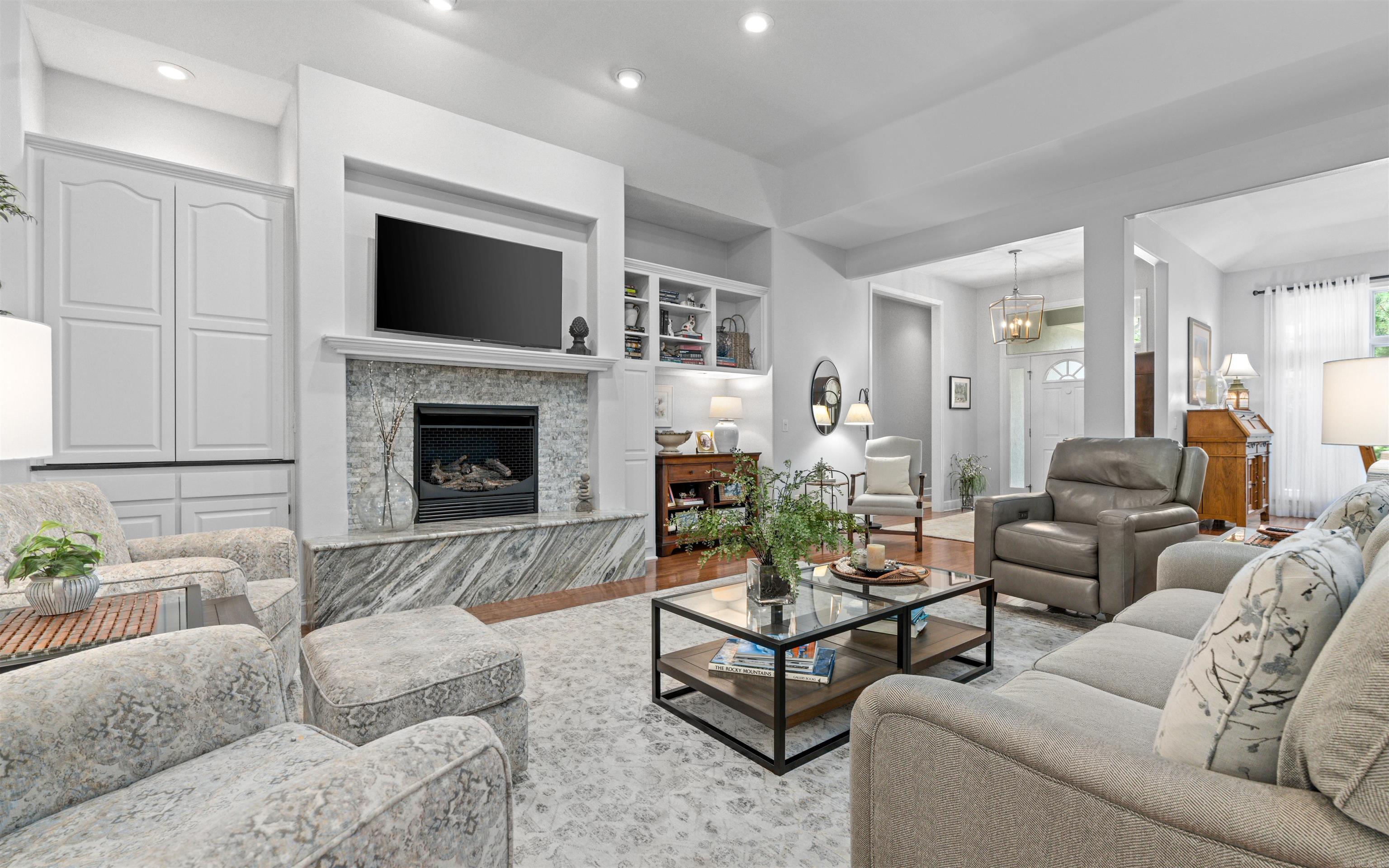 Isabella - Residential