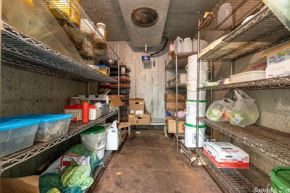 3N-10-30 - Commercial Sale