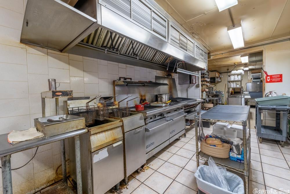 3N-10-30 - Commercial Sale