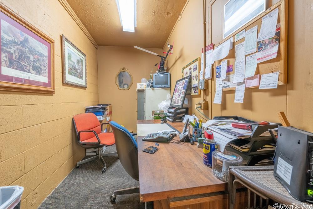 3N-10-30 - Commercial Sale