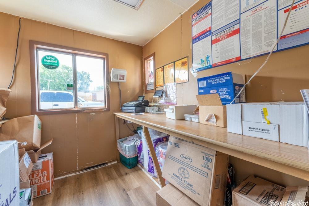 3N-10-30 - Commercial Sale