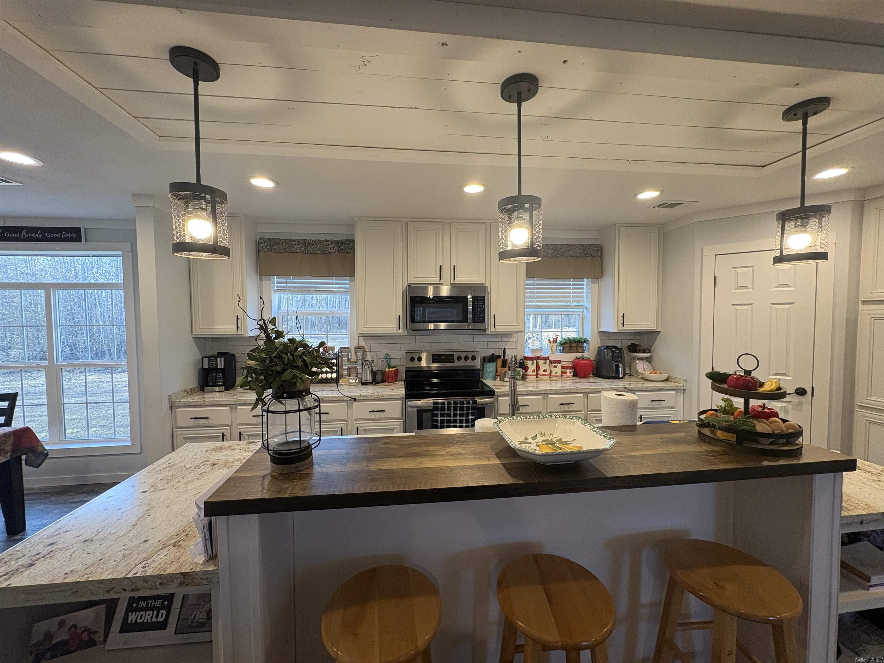 OAKVIEW ESTATES - Residential