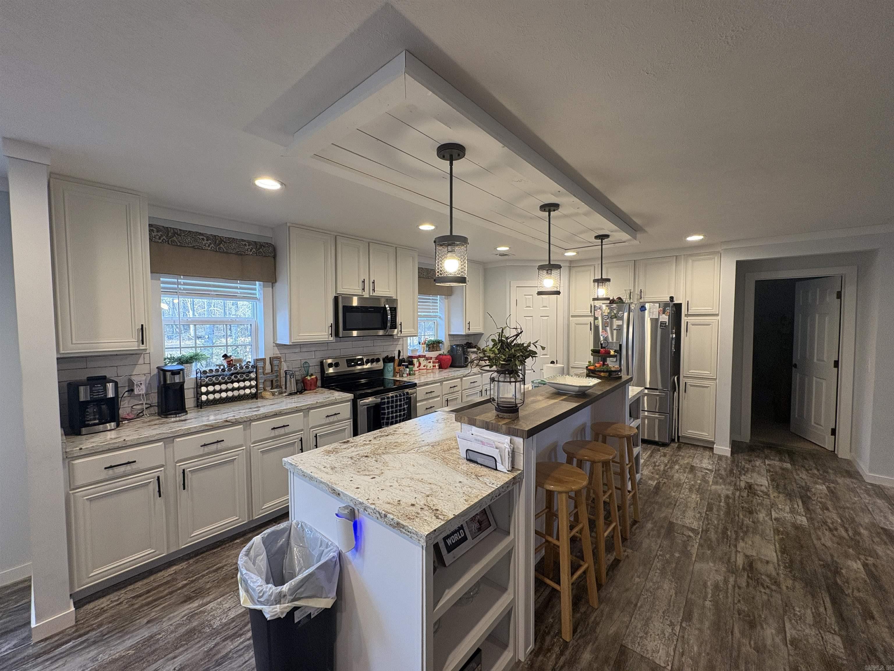 OAKVIEW ESTATES - Residential