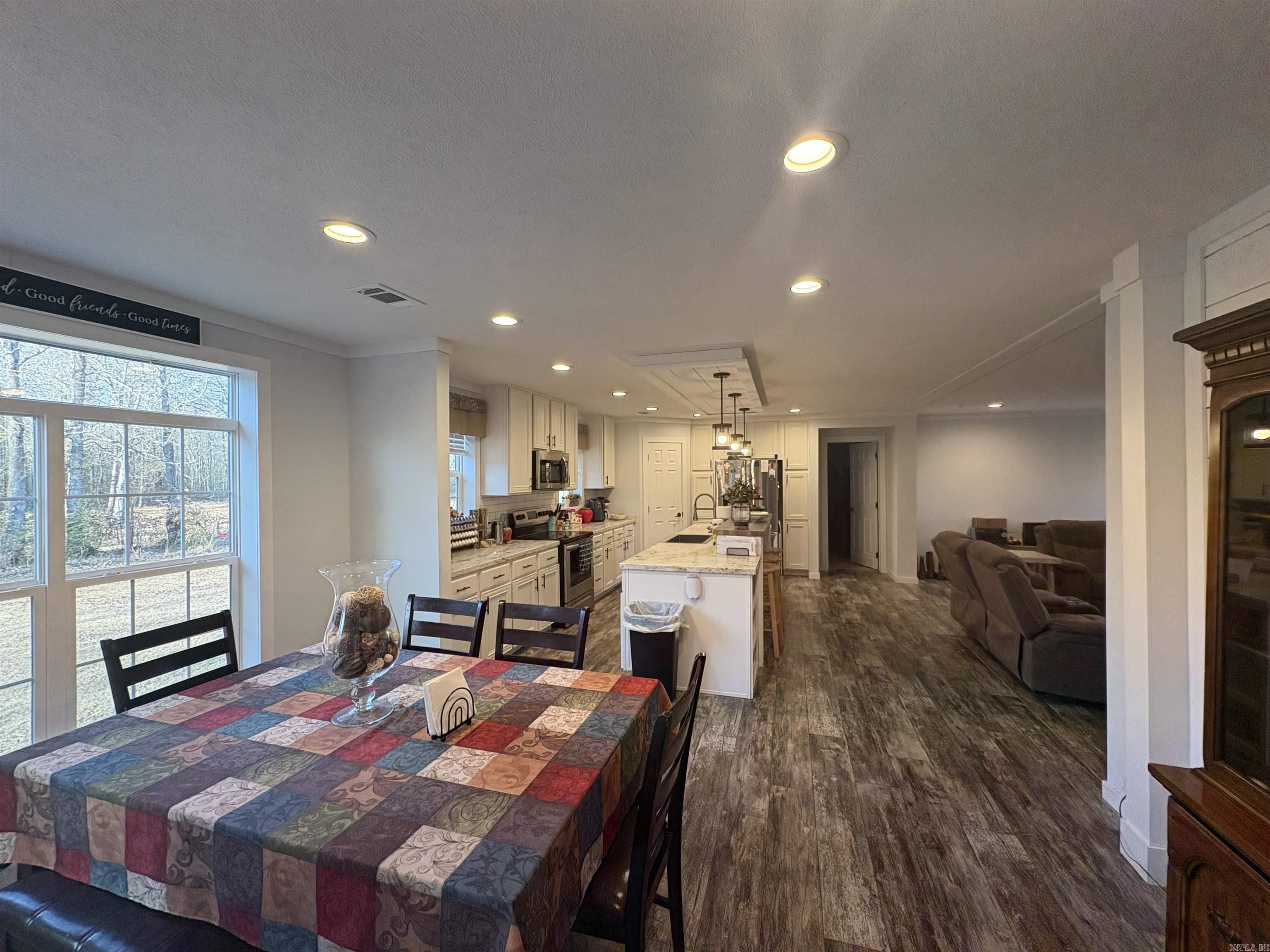 OAKVIEW ESTATES - Residential