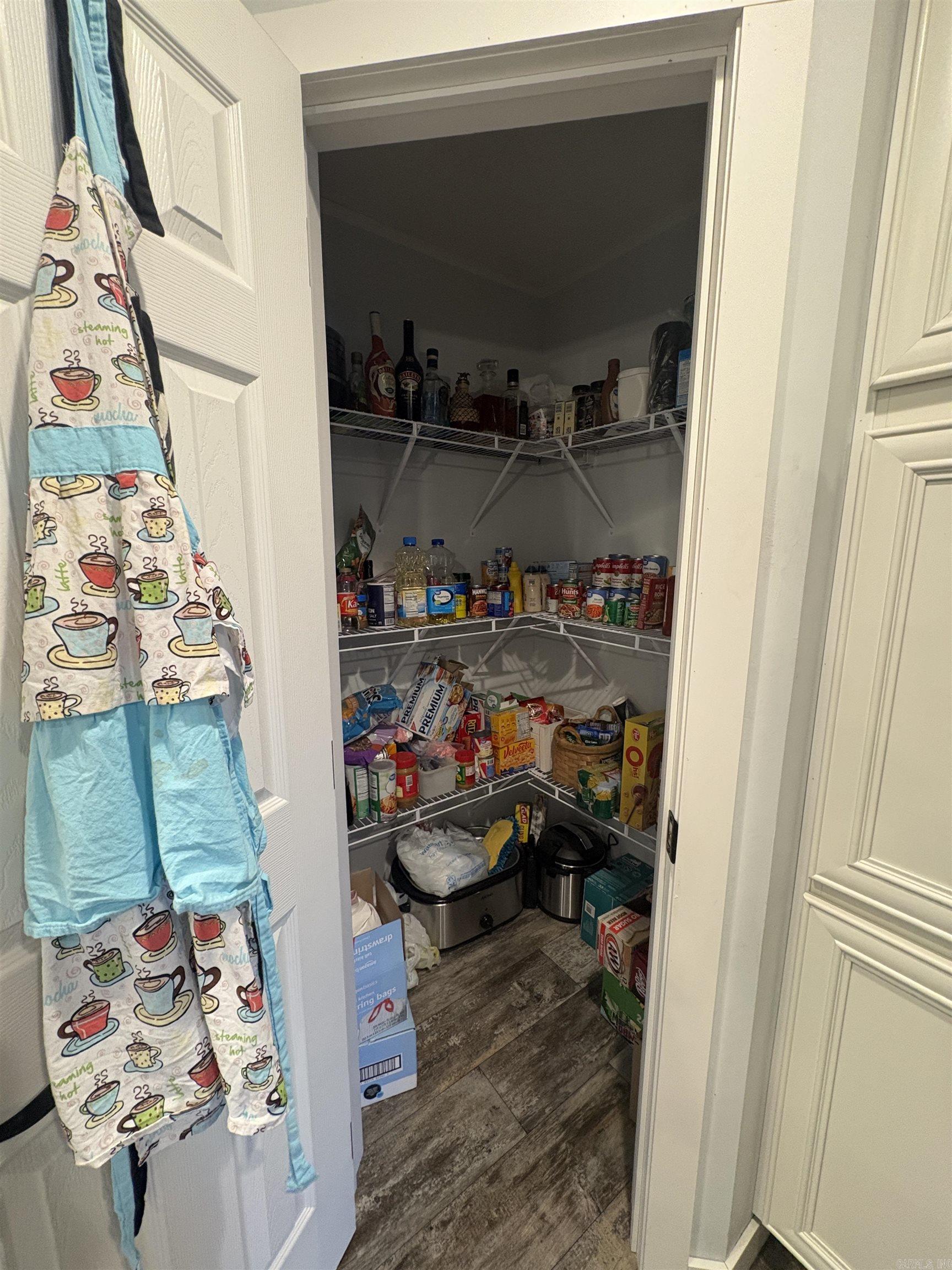 OAKVIEW ESTATES - Residential