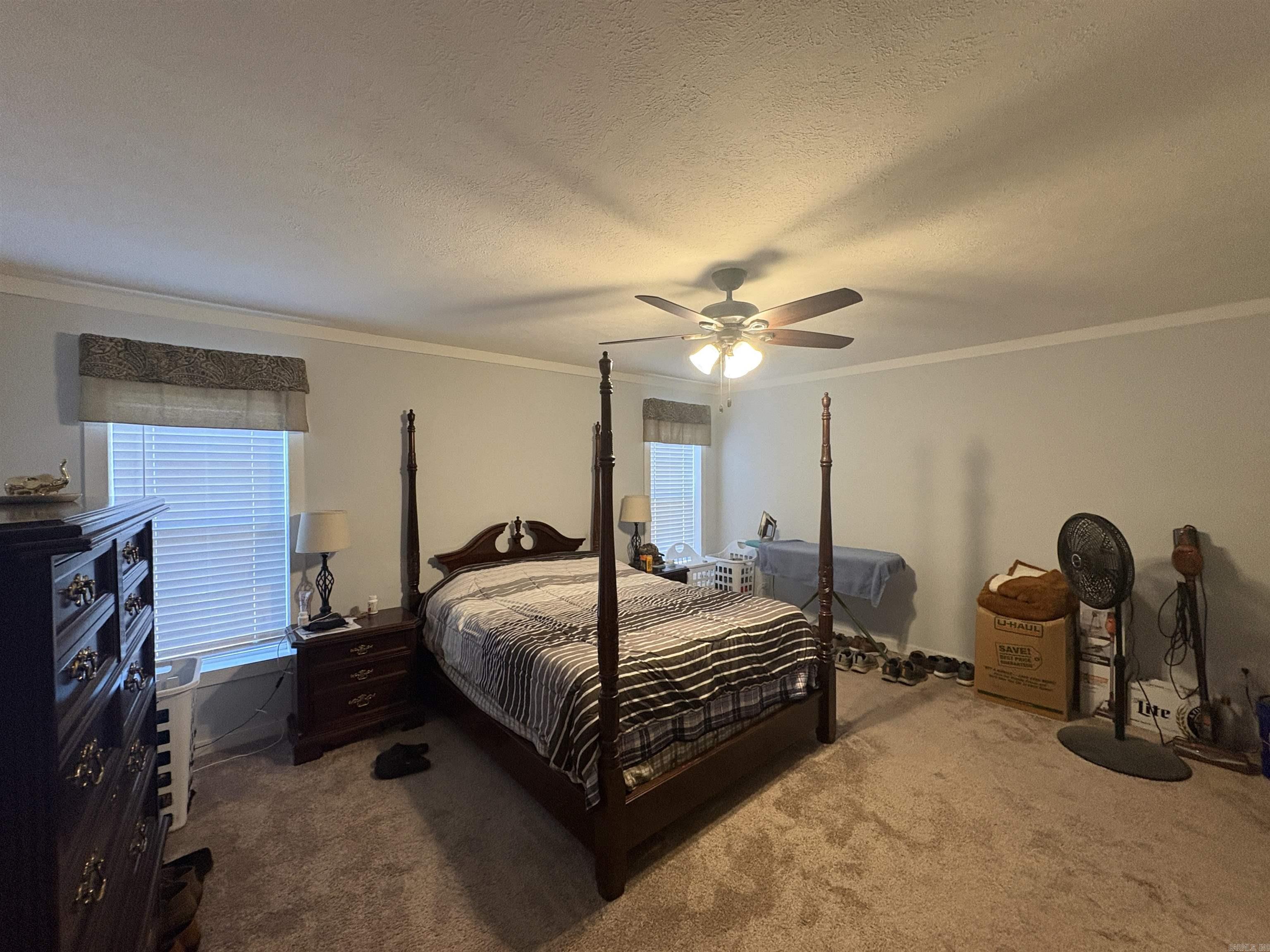 OAKVIEW ESTATES - Residential