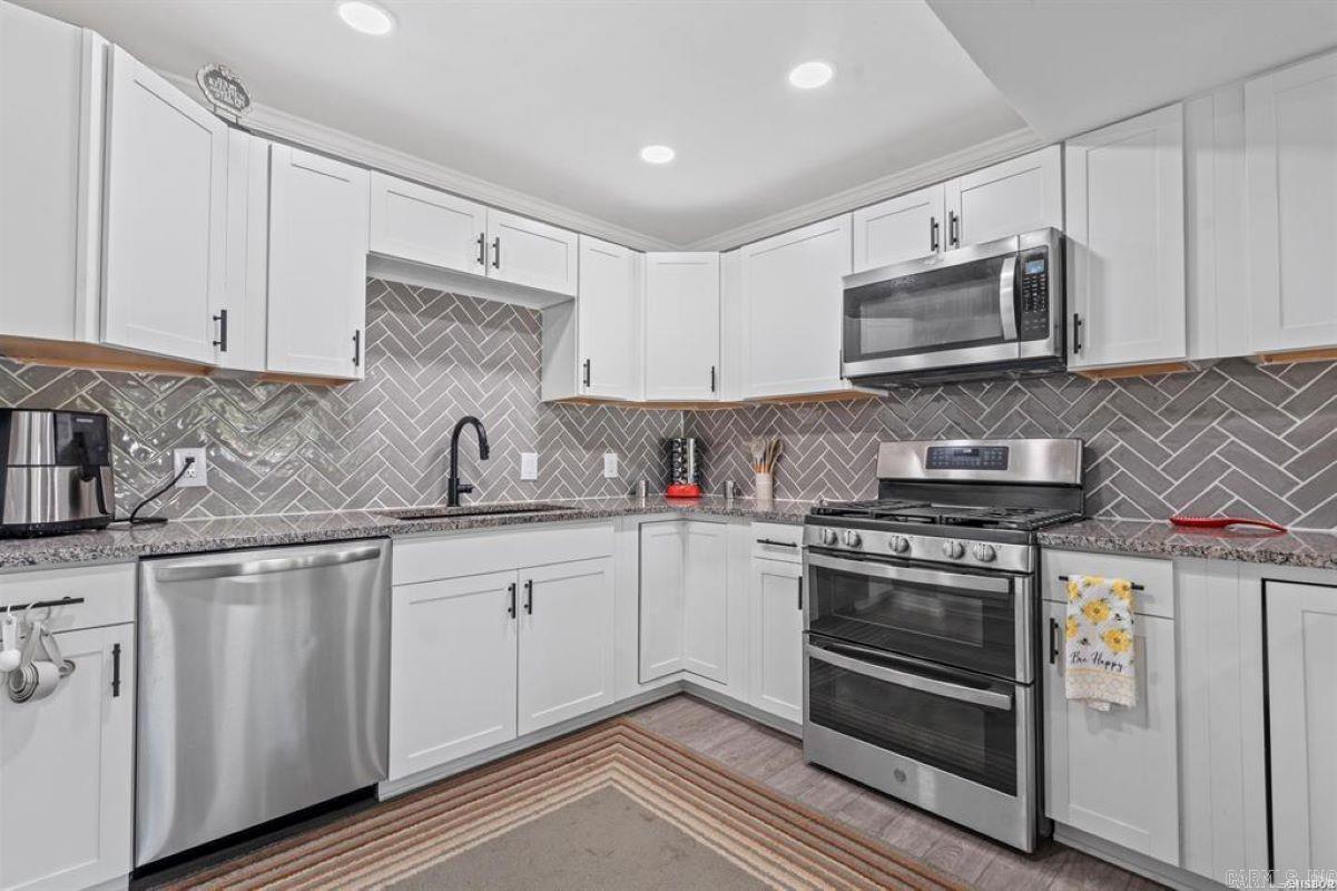 SUNSET ACRES - Residential