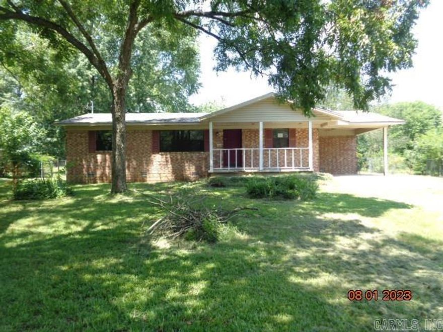VA owned property. Nice one level home on a nice level .5 acre lot. Lots of mature pecan trees on property. Lots of recent remodeling has been done to property. Seller does not pay customary closing costs: including title policy, escrow fees, survey or transfer fees. Proof of funds required on cash transactions ; Lender Pre-Approval letter for financed offers (dated within last 30 days) “Property was built prior to 1978 and lead-based paint potentially exists”. Agents please see confidential remarks for offer instructions!!!!!!!