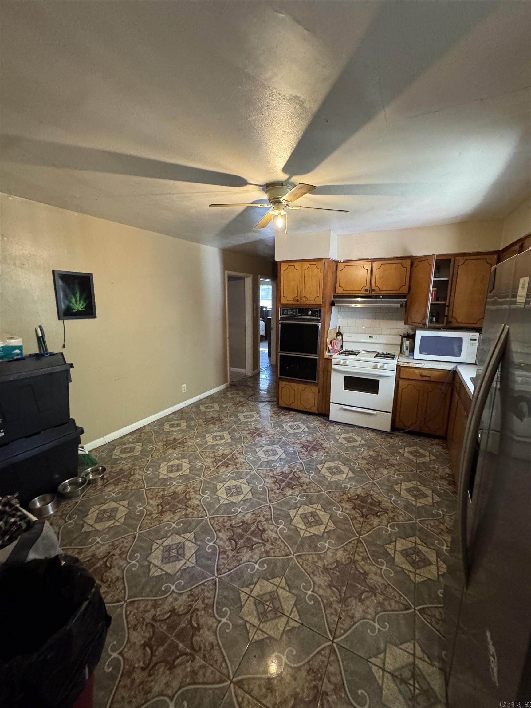 BELL GROVE - Residential