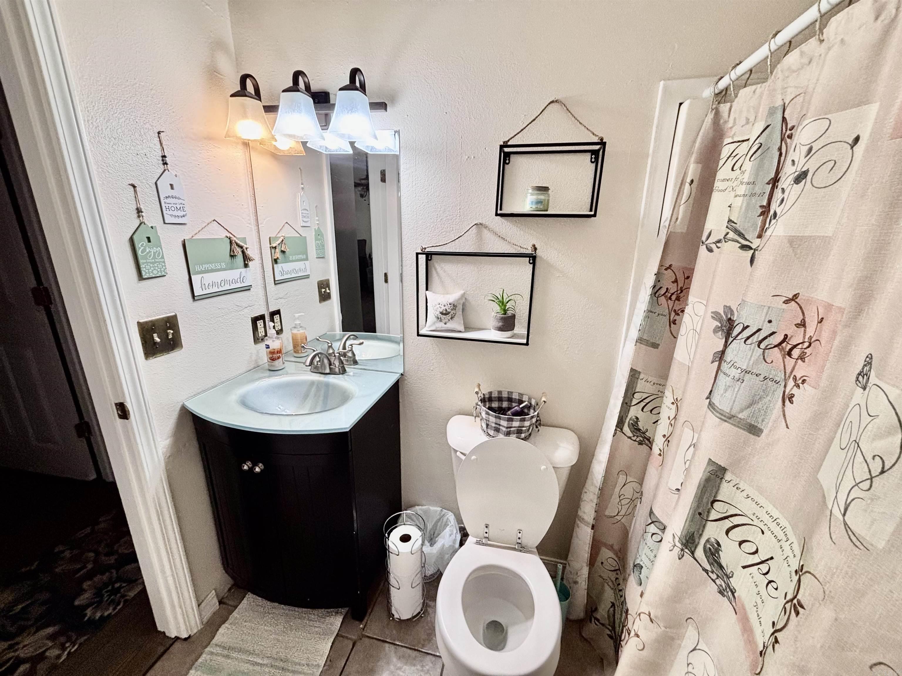 TUCKER WEST - Residential