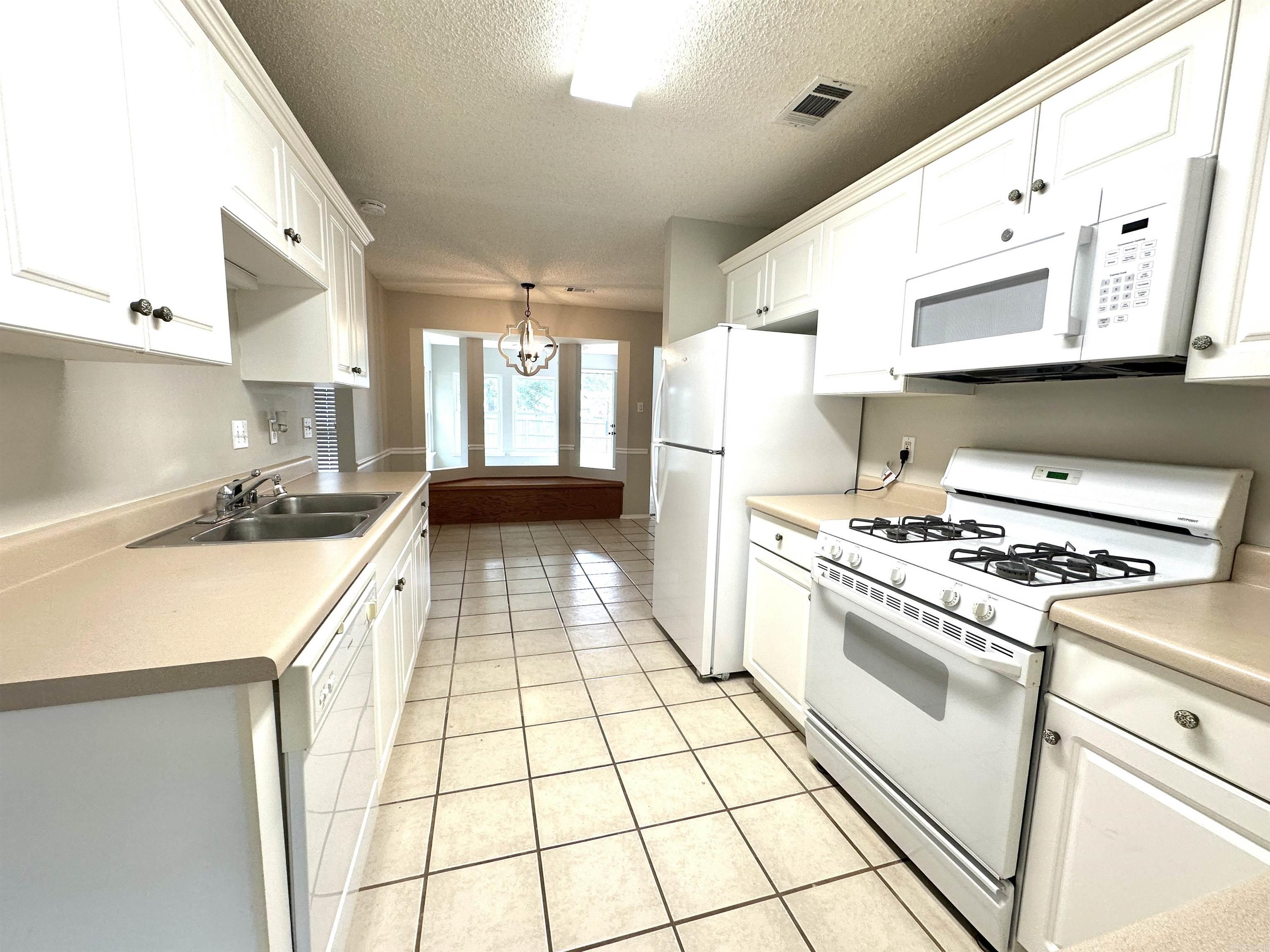 FOREST COVE - Residential