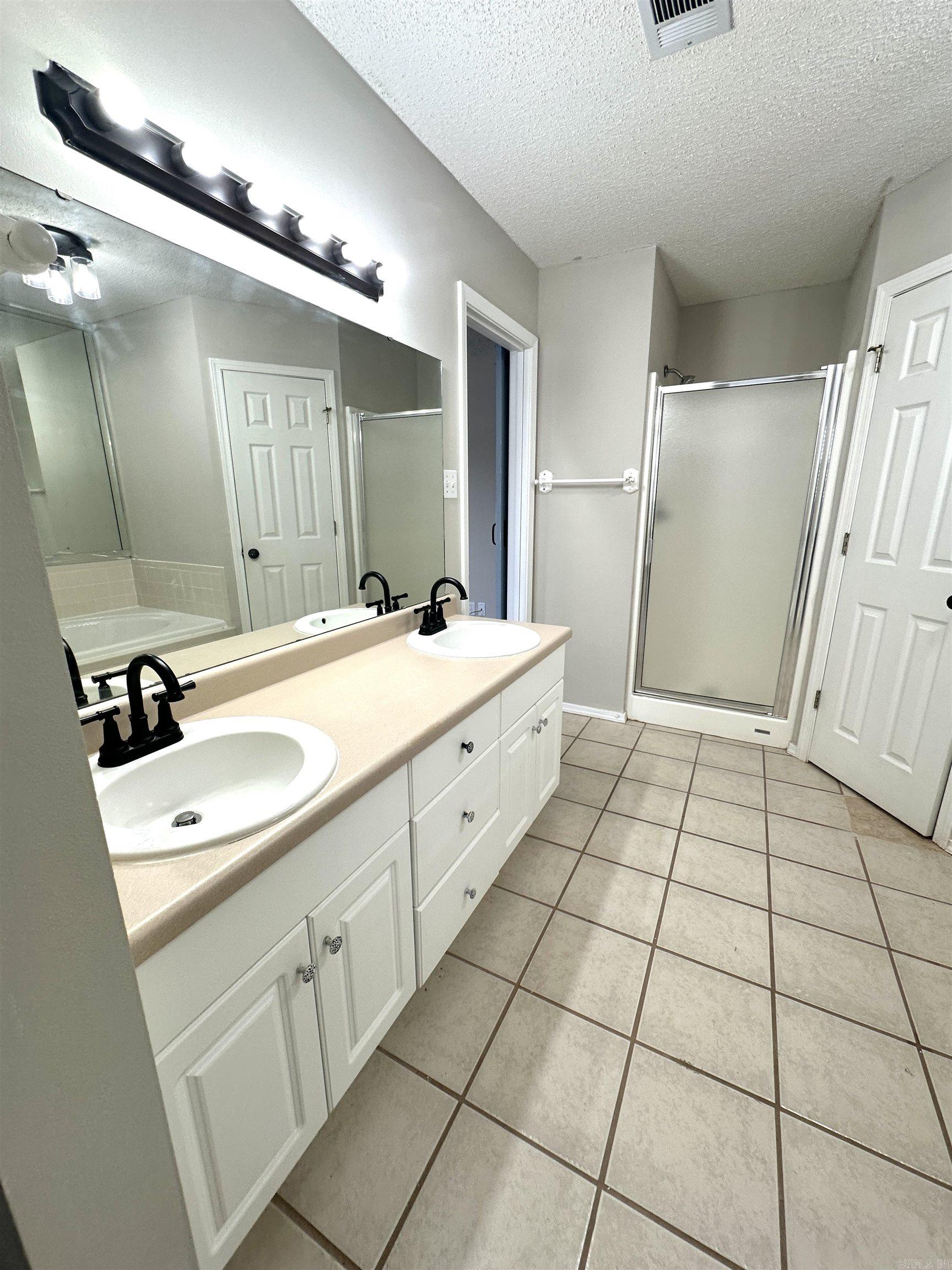 FOREST COVE - Residential