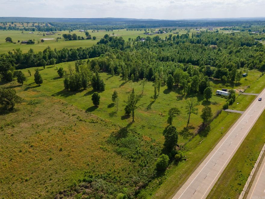 Great investment opportunity. Prime acreage available in Vilonia right off the bypass.