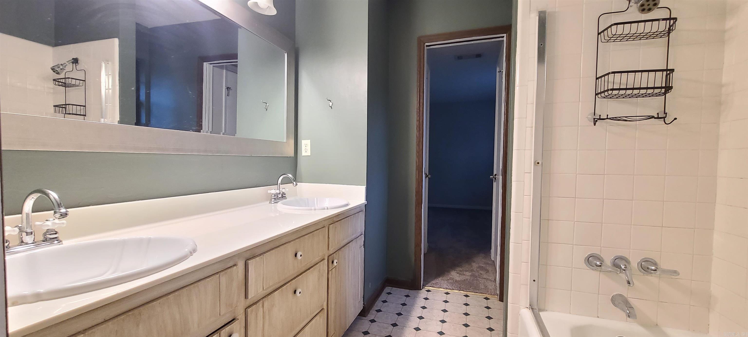 SILVER CREEK - Residential Lease