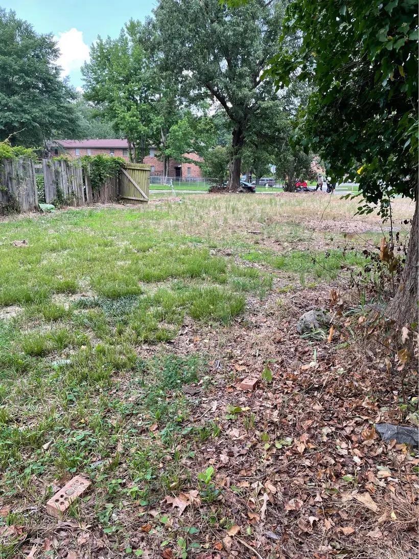 Huge Lot in an established neighborhood, utilities ready with tons of potential waiting ! Waiting for new owner to build their next project. Call today!