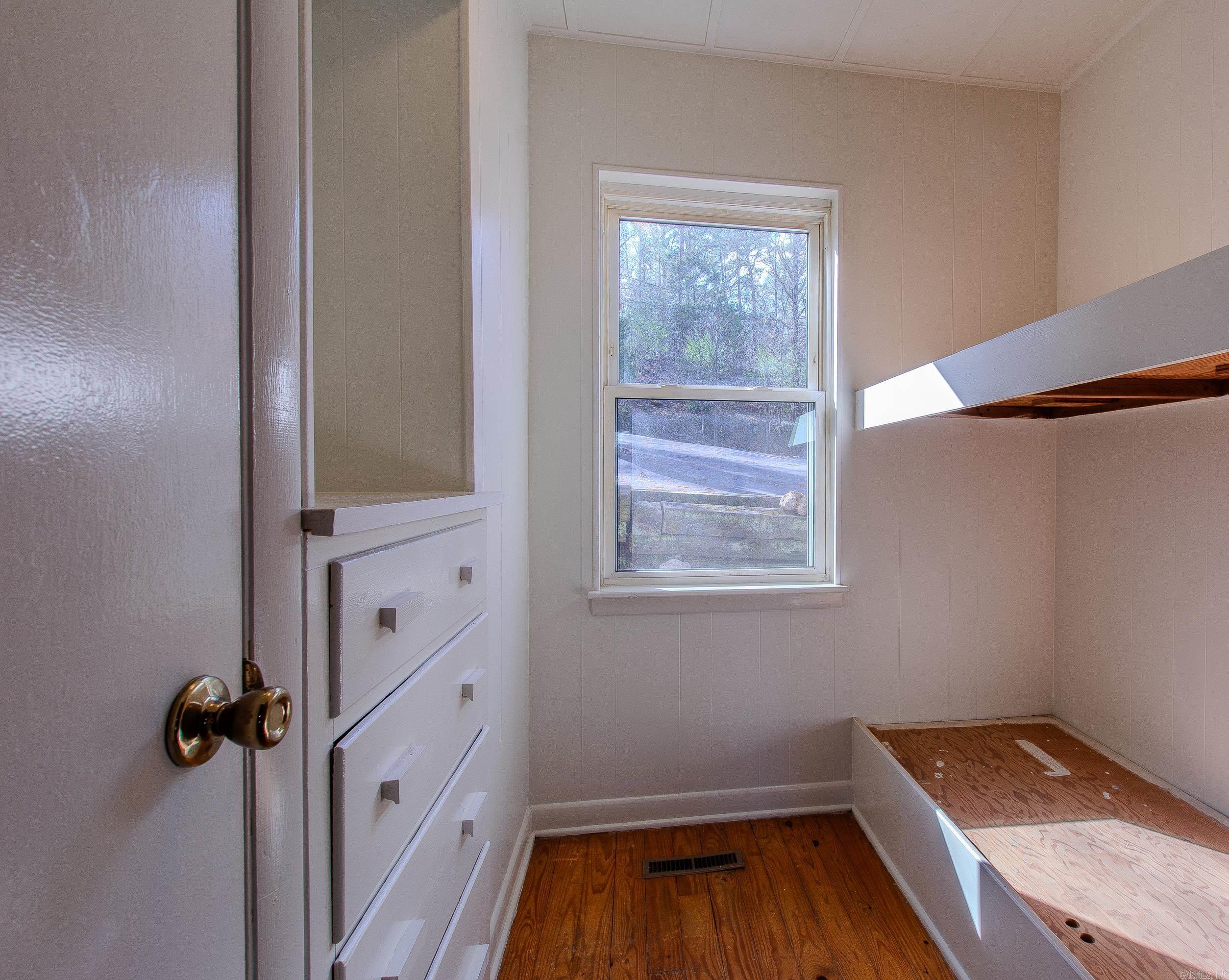 BRUSHY LAKE - Residential