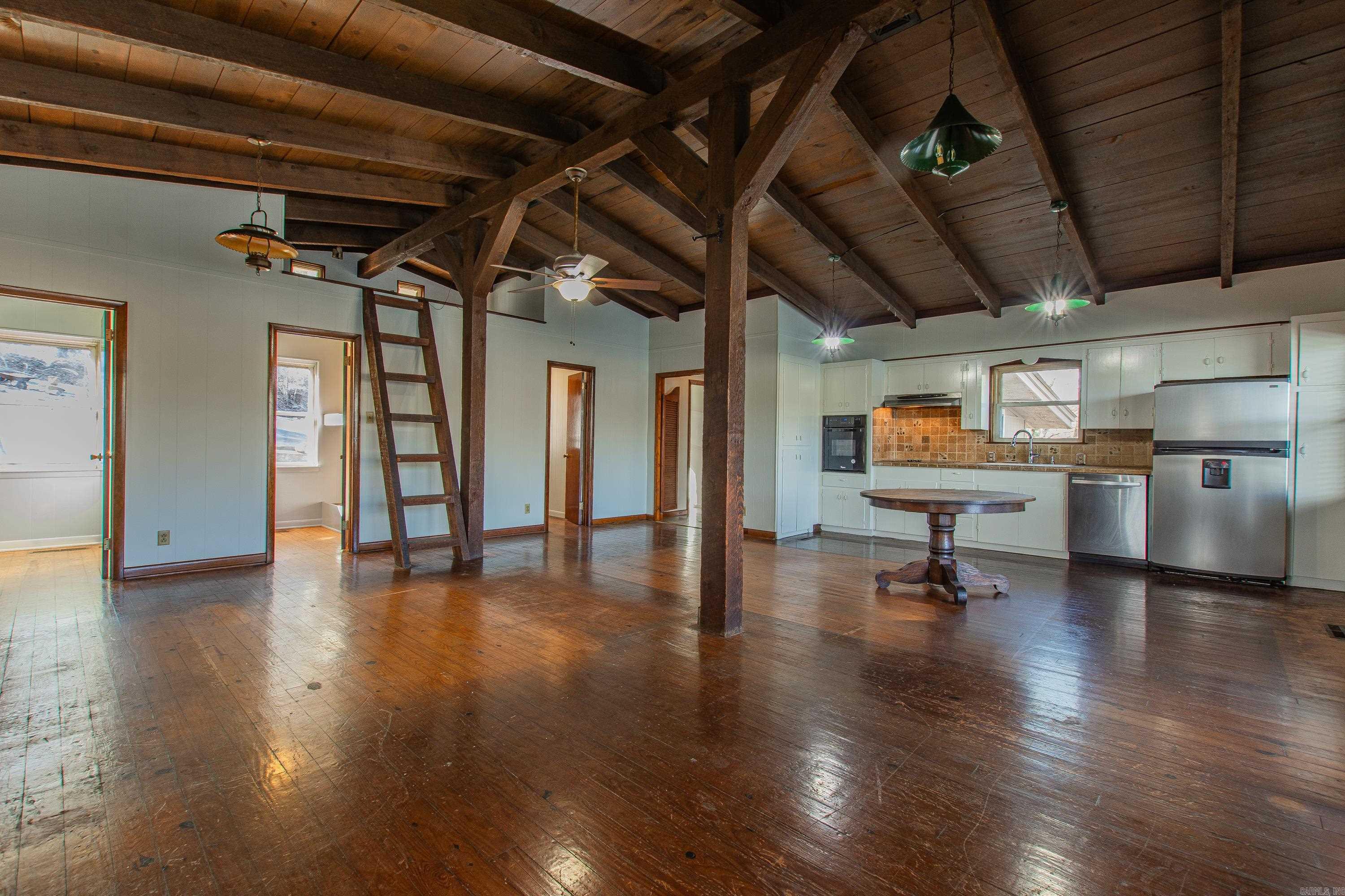 BRUSHY LAKE - Residential