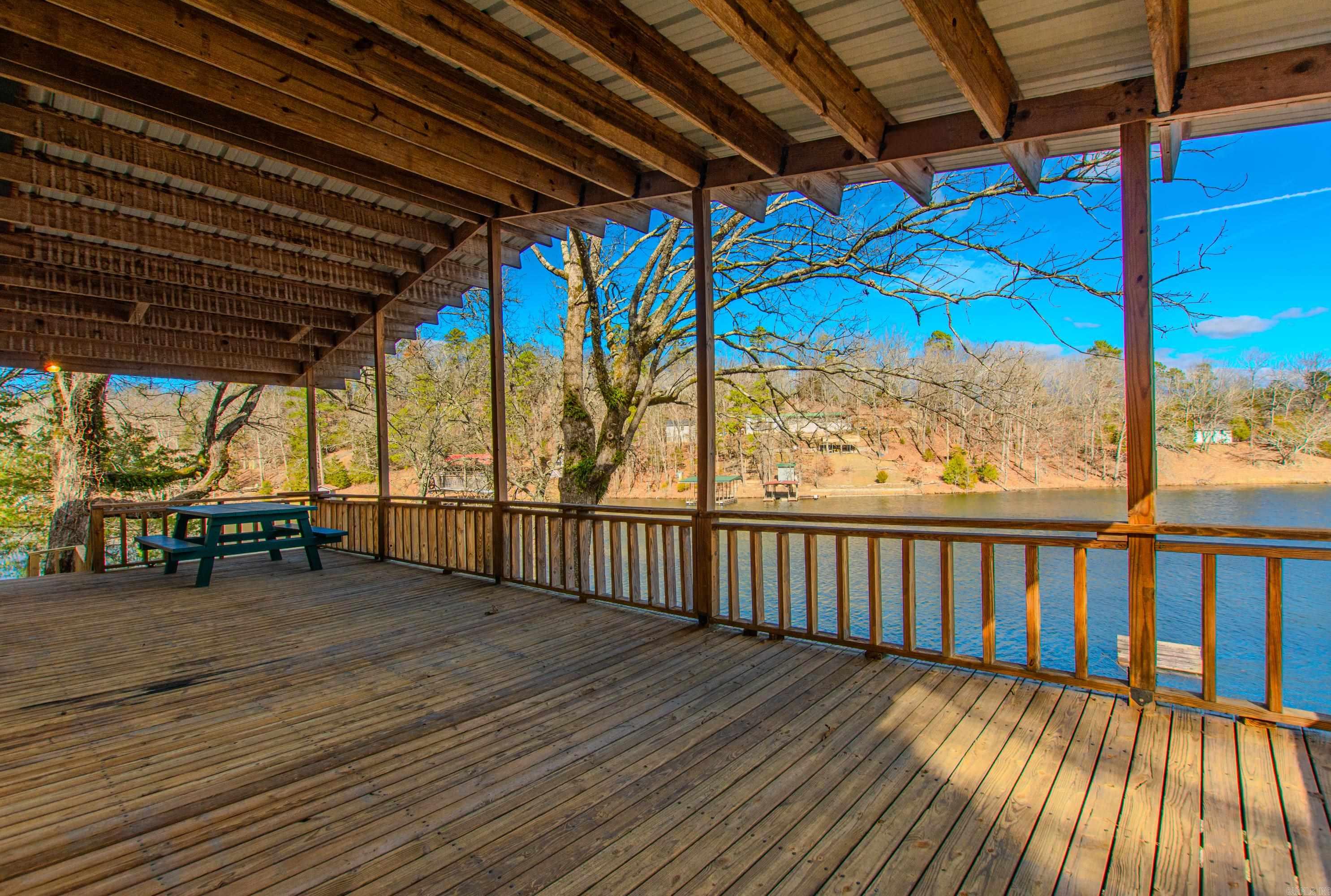 BRUSHY LAKE - Residential