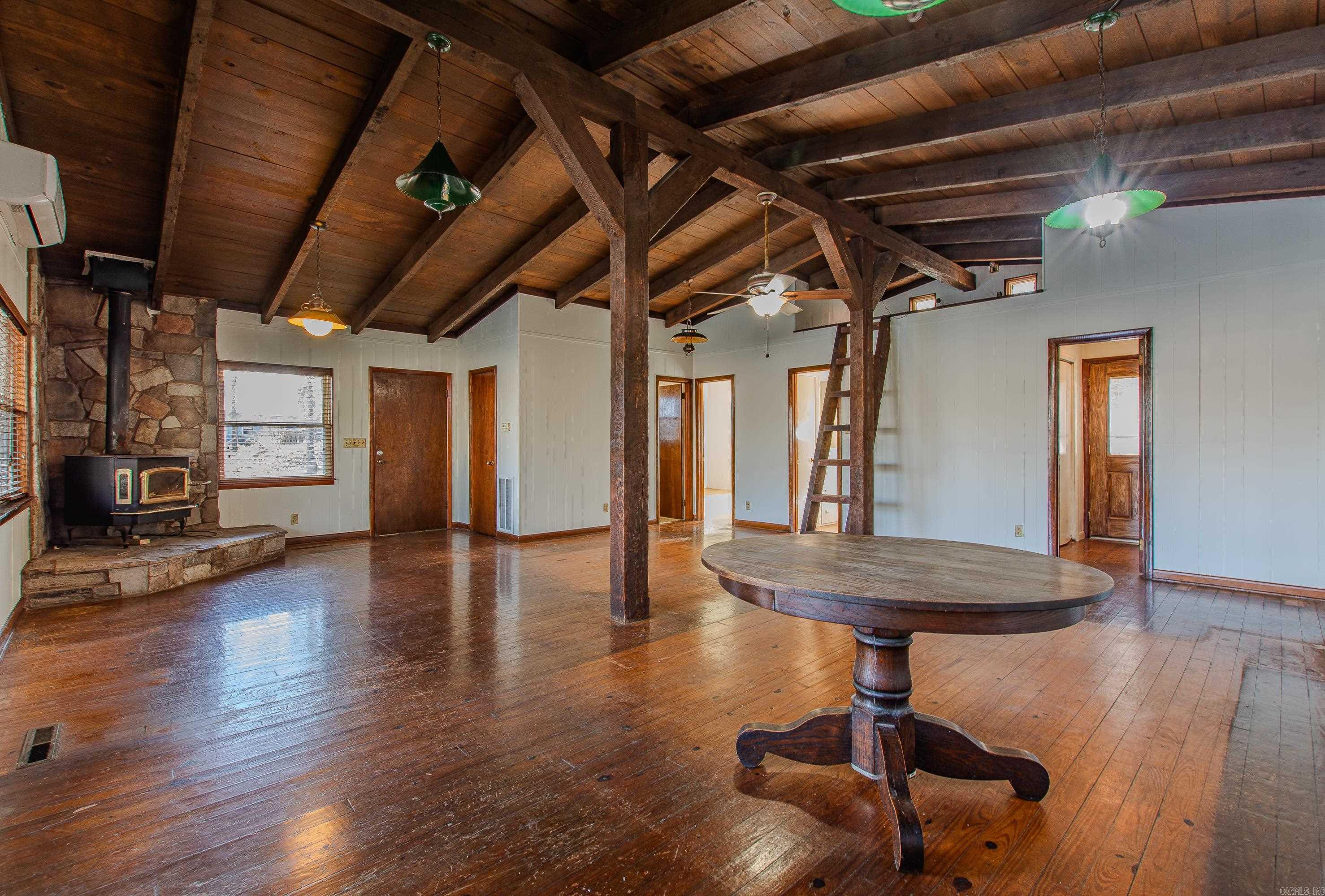 BRUSHY LAKE - Residential